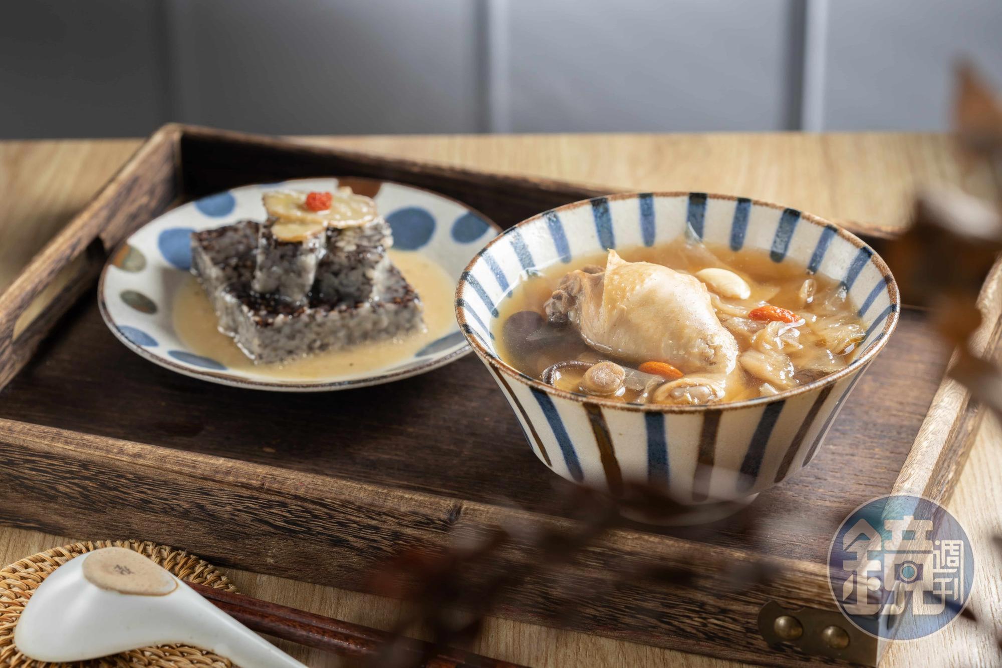 「高麗菜雞湯」（右，110元／碗）飽含著蔬菜醃製日曬後的甜與鹹味，如同「太陽的味道」；「麻油米血」（左，50元／份）則是美味拍檔。