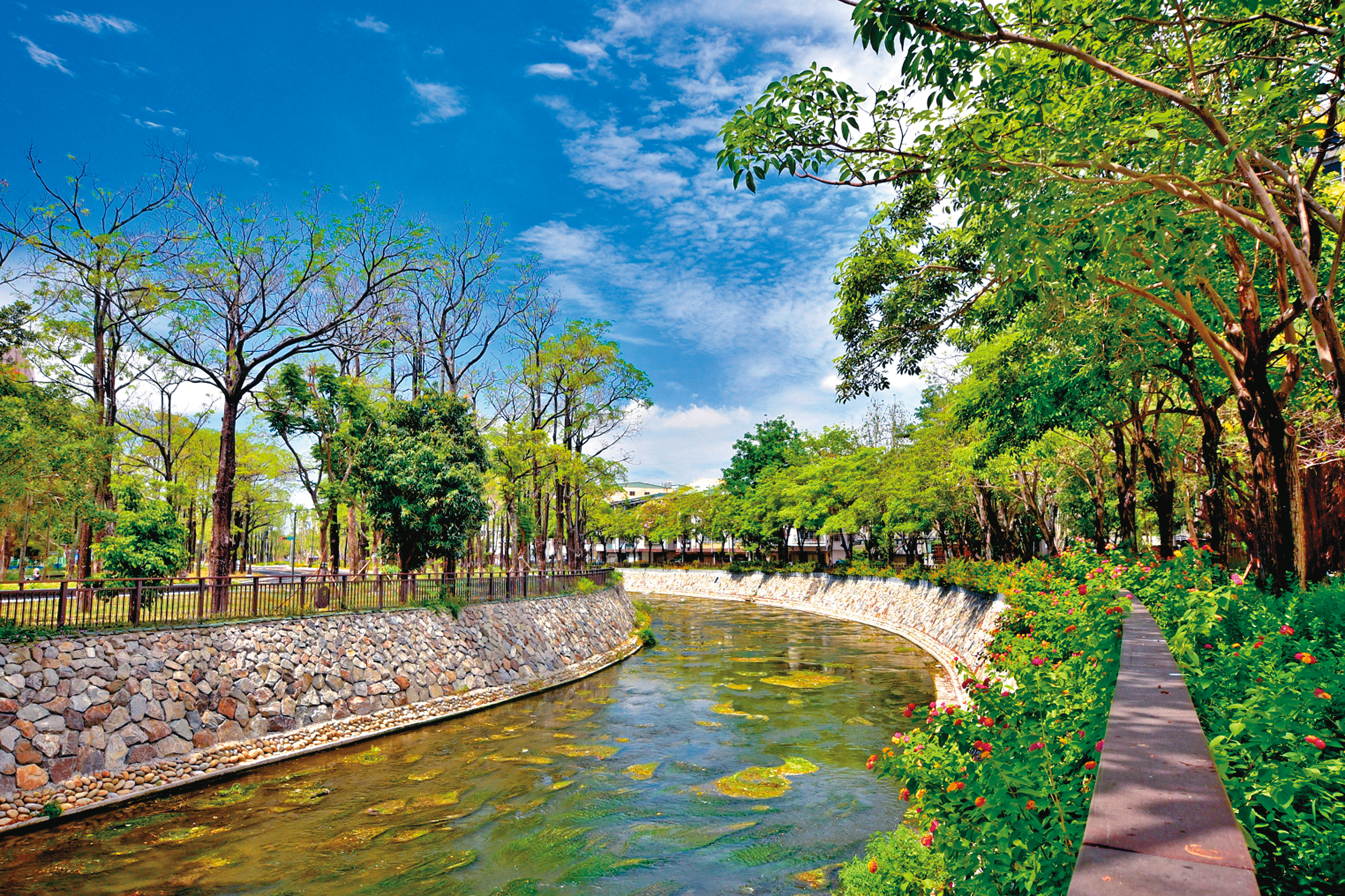 整治後的綠川，達到水潔淨、水安全、水空間的全方位優化。（台中市政府水利局）