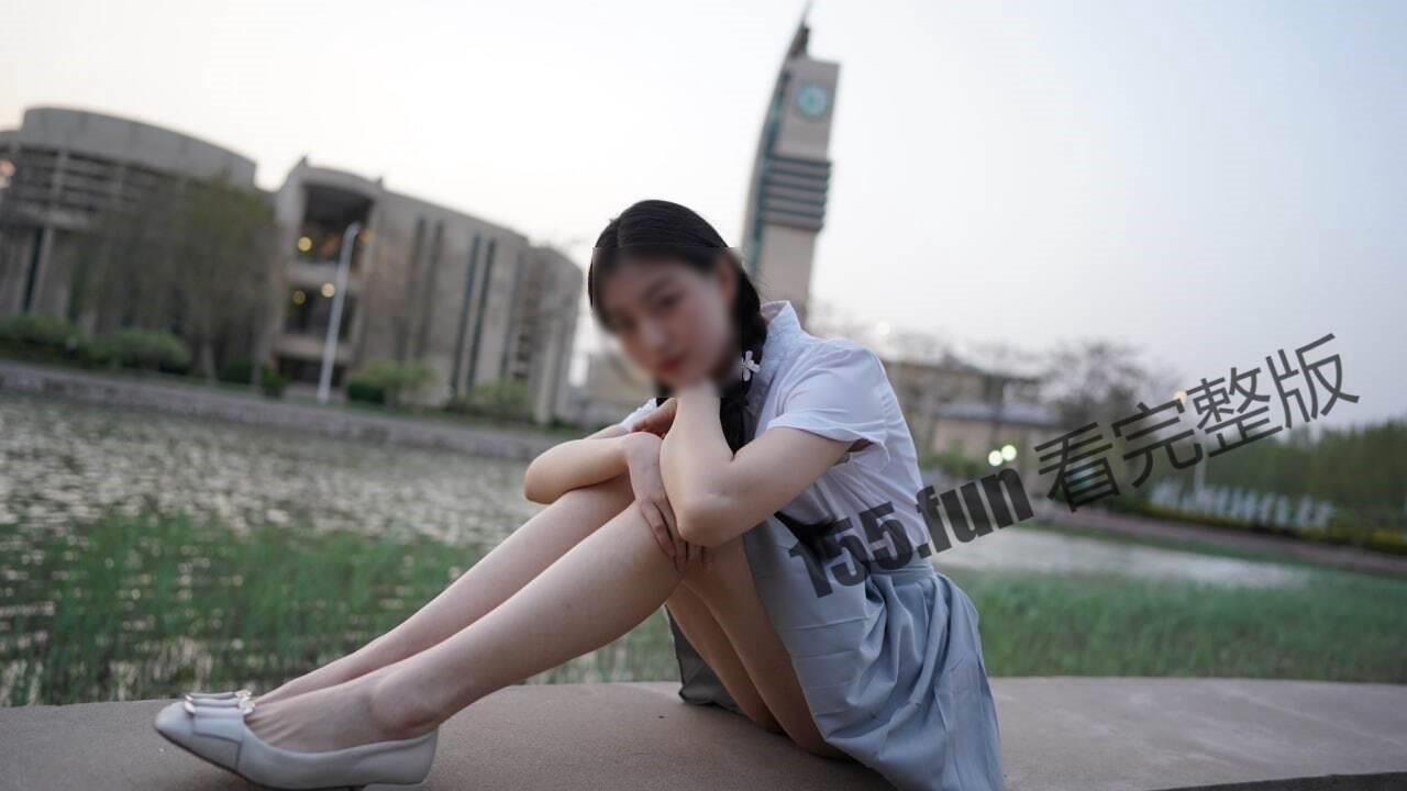 中國正妹班花疑淪權貴包養,性愛影像被流出!網友熱議「可惜了」。(翻自《黑料不打烊》)