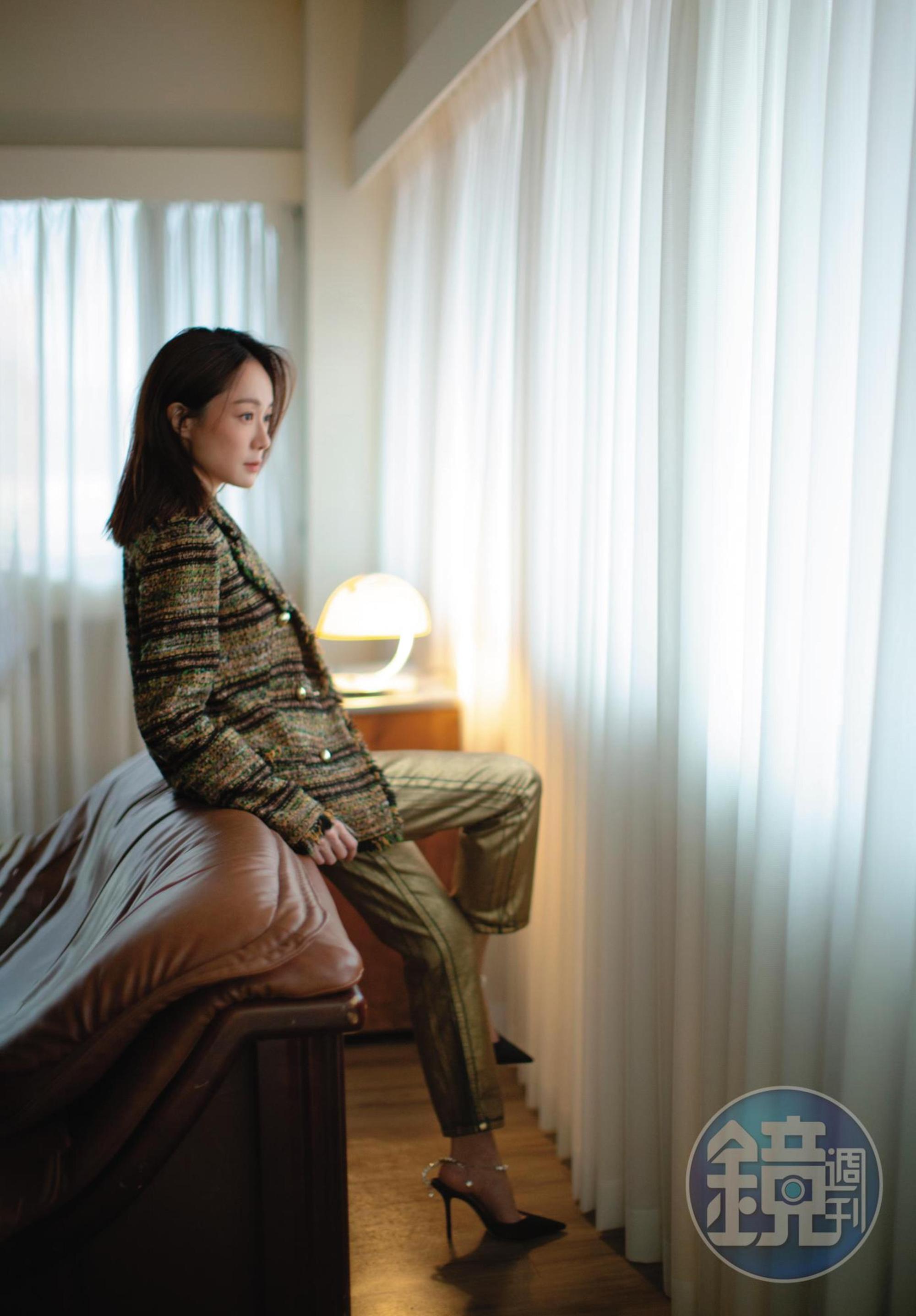 現在尹馨不怕演高中生的媽了,「以一個女演員之眼,去為她們設定角色背景脈絡,她們的悲哀、她們的光榮時刻。」