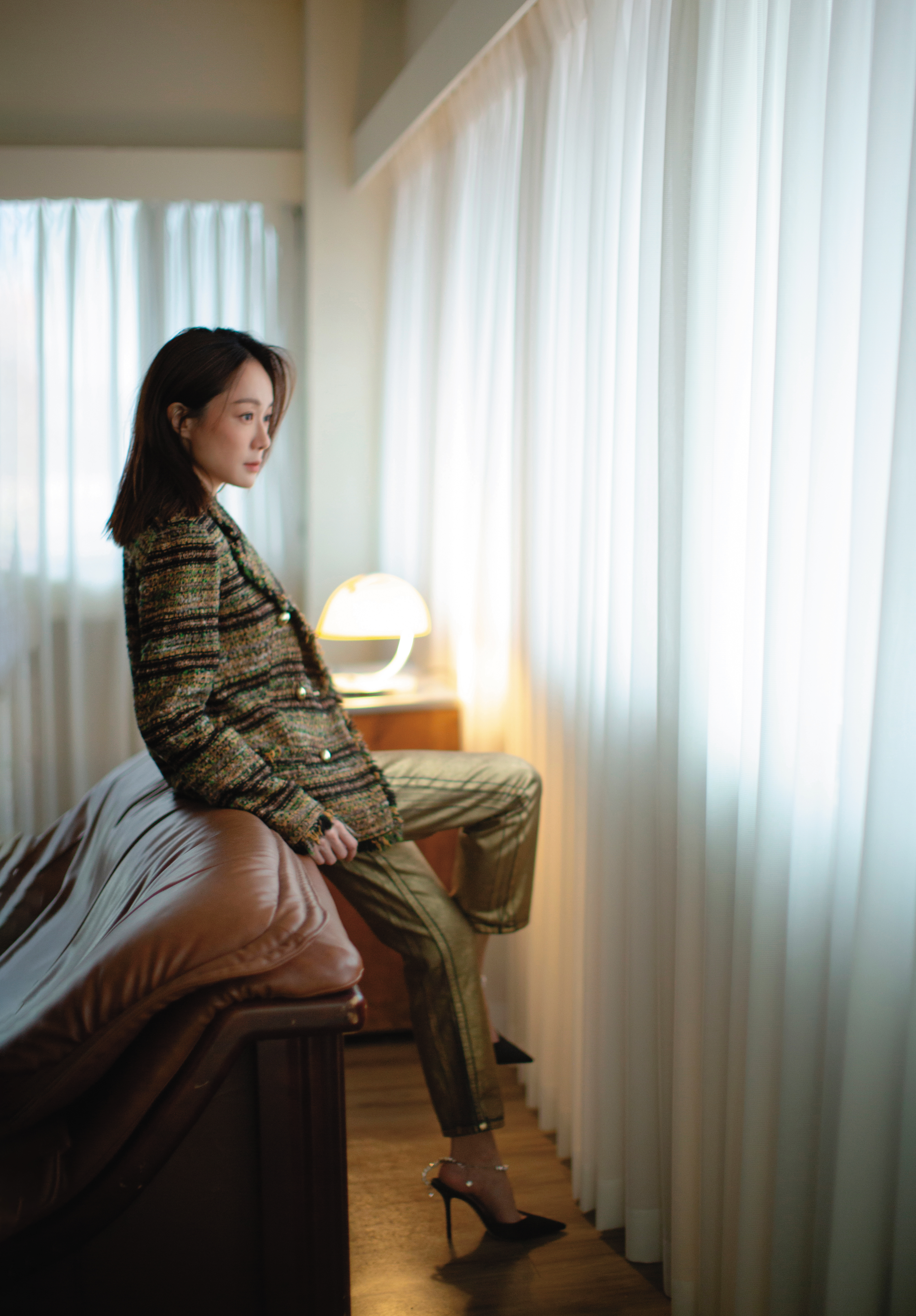 現在尹馨不怕演高中生的媽了，「以一個女演員之眼，去為她們設定角色背景脈絡，她們的悲哀、她們的光榮時刻。」