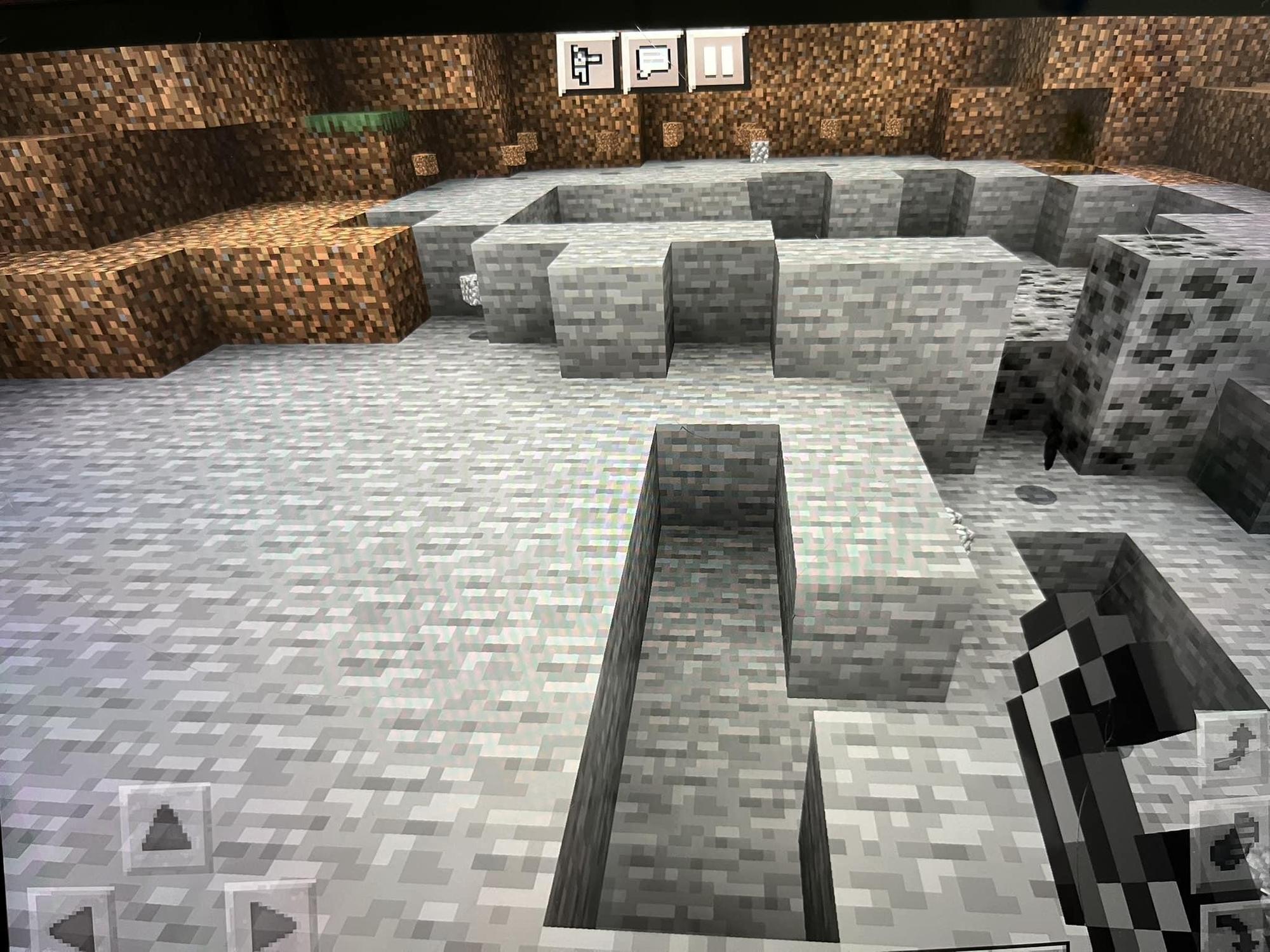 兒子沈迷於遊戲《Minecraft》不寫功課,讓媽媽決定毀掉遊戲裡的所有心血。(翻攝自爆怨公社)