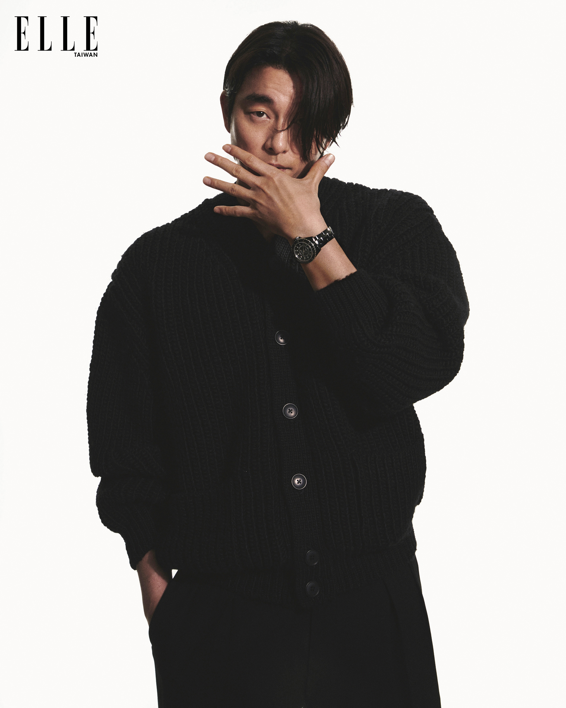 20年的從影生涯體驗，讓孔劉做出改變：「不只是等著被選擇，而是自己創造機會。」（《ELLE》國際中文版提供）