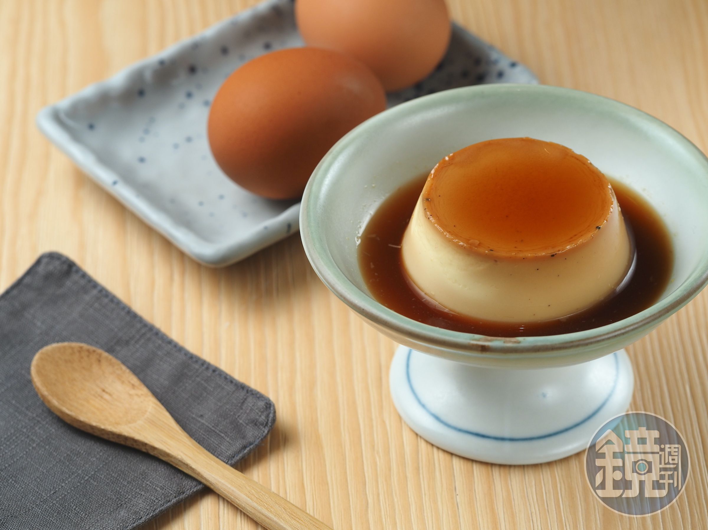 甜點的「布丁」相當符合雞懷石主題。（雞懷石套餐內容）