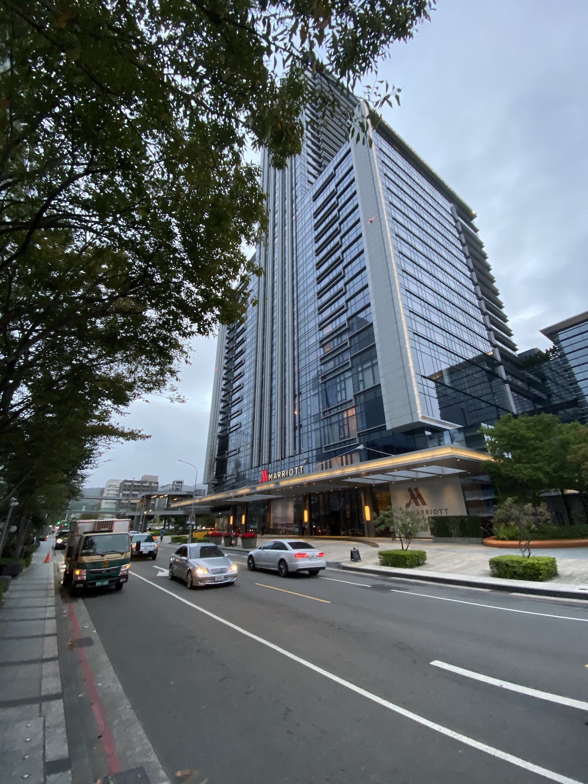 台北鳥喜新家座落於台北萬豪酒店中城廣場。