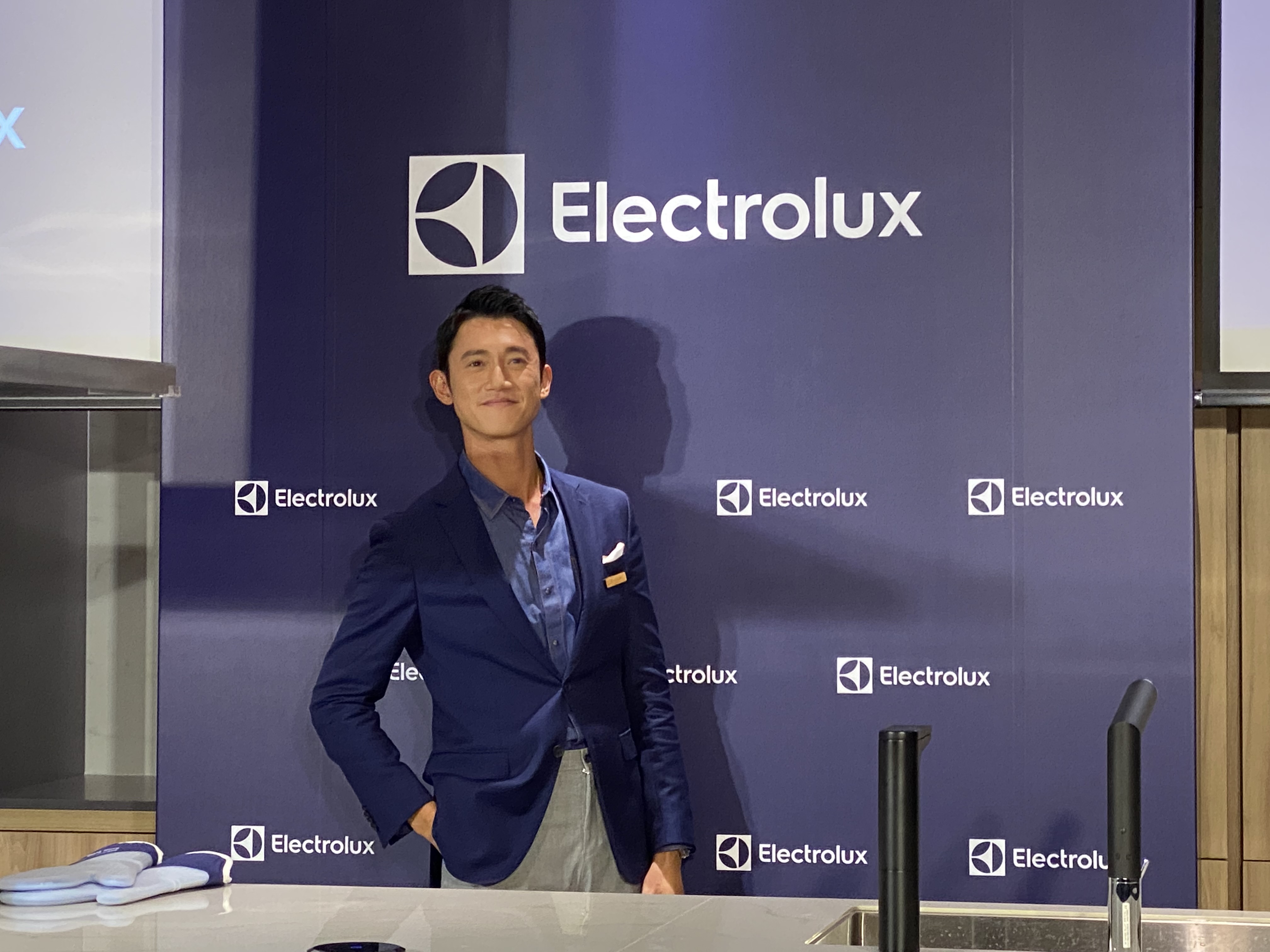 吳慷仁今為代言電器品牌出席活動造勢。