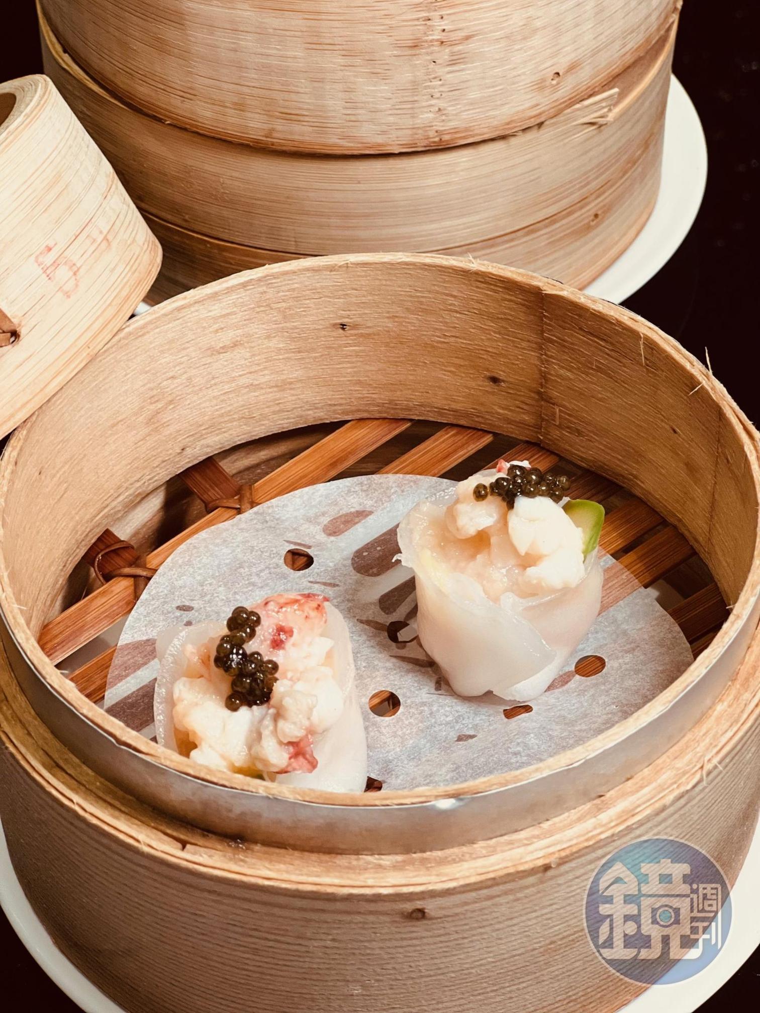 「法國魚子醬龍蝦餃」的龍蝦肉非常Q彈，吃得出新鮮。（388元／份、2顆）