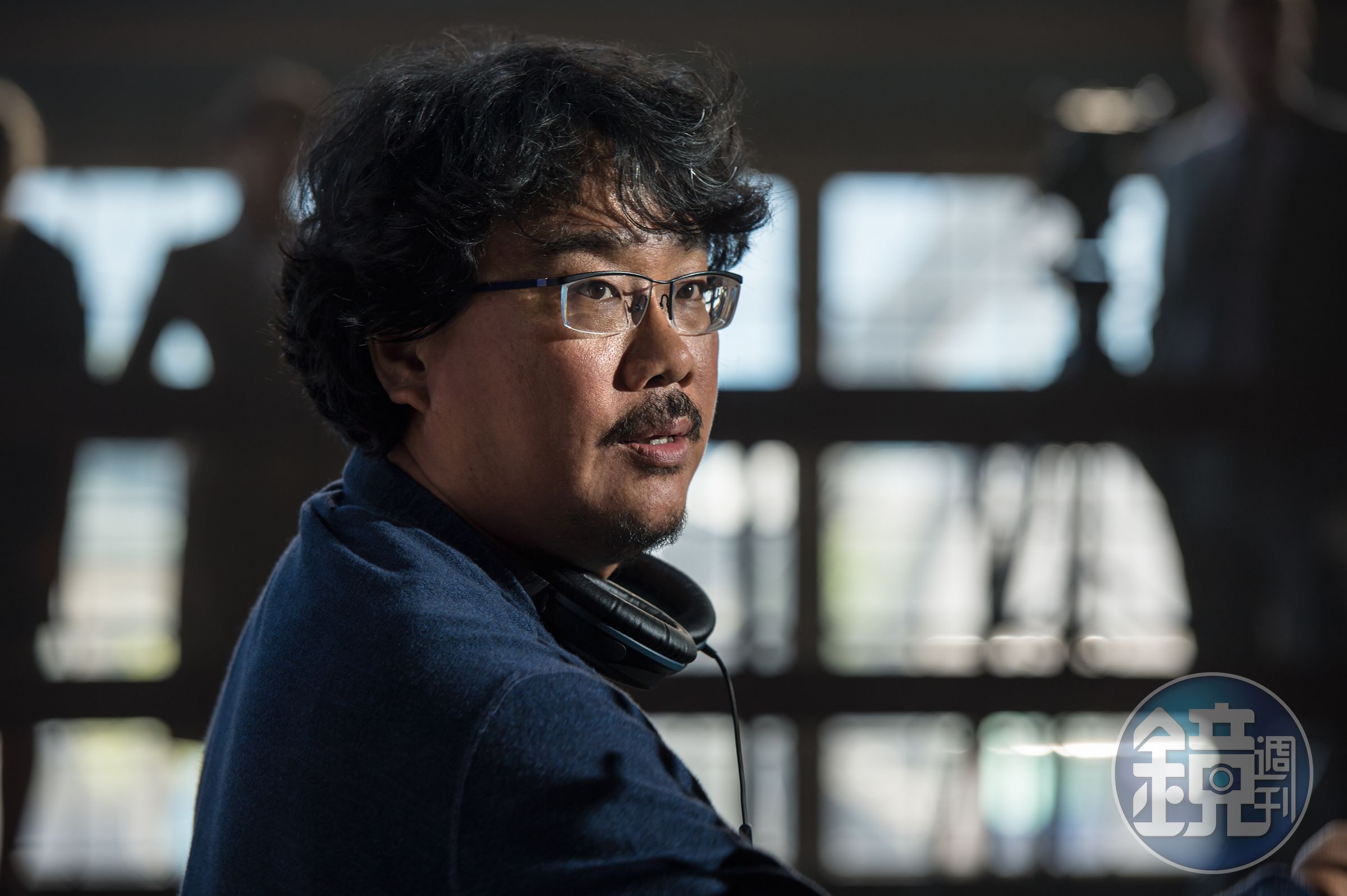 韓國導演奉俊昊的下一部電影倍受矚目，現在揭曉，他會執導西片《Mickey 17》，而另外一部以他大學時期創作為題材的紀錄片，也同時進行。（Netflix提供）
