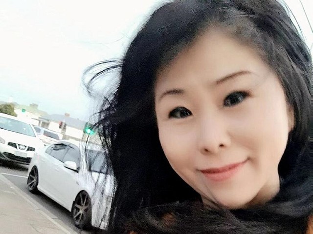 人妻好亂！與背包客約砲「高潮慘死」被小王發現遺體，老公才知遭戴多頂綠帽。（翻自《澳洲新聞網》）