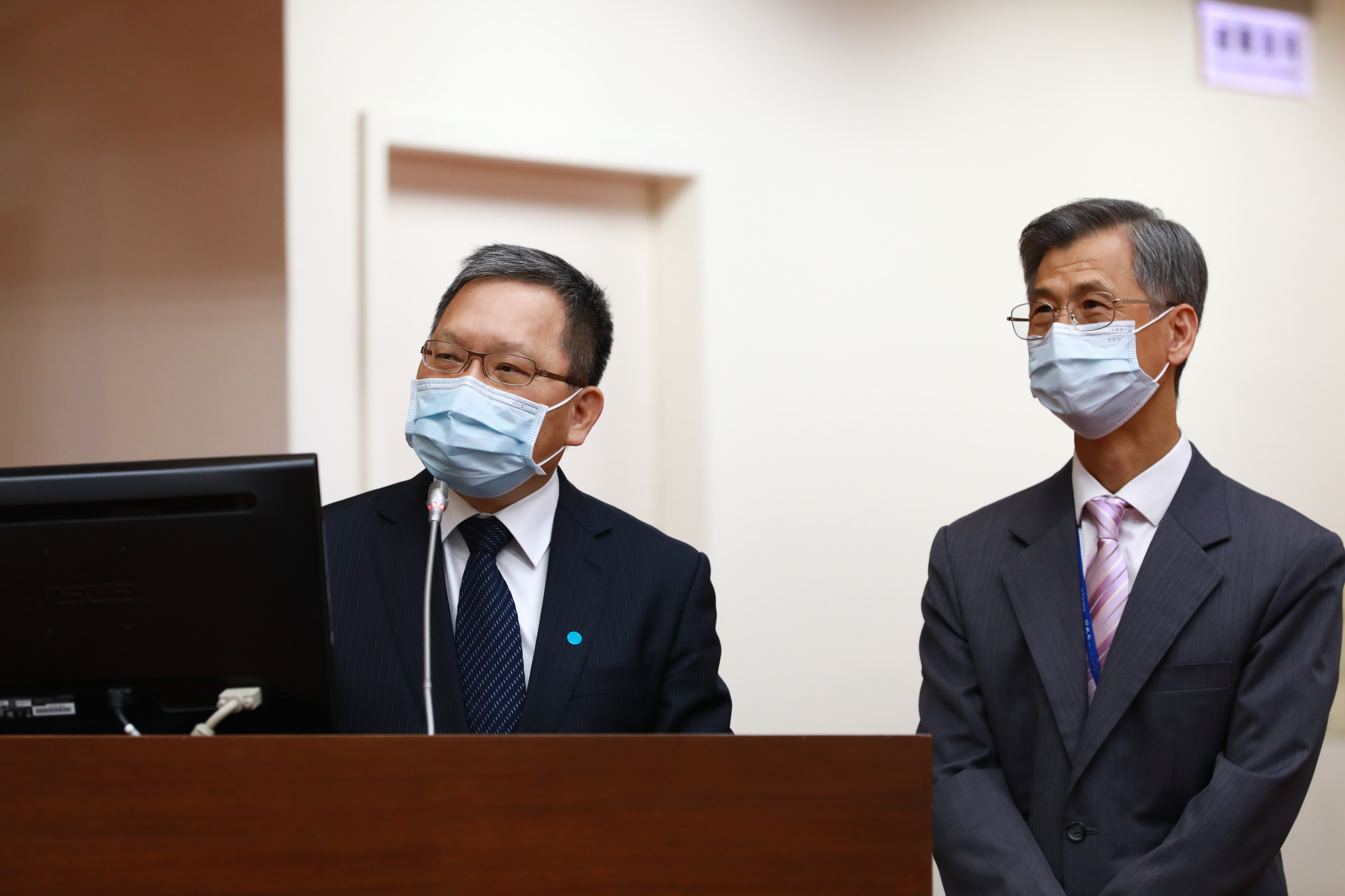 金融業獲利衰退，金管會與財政部都認同明年股利恐會縮水。（本刊資料照）