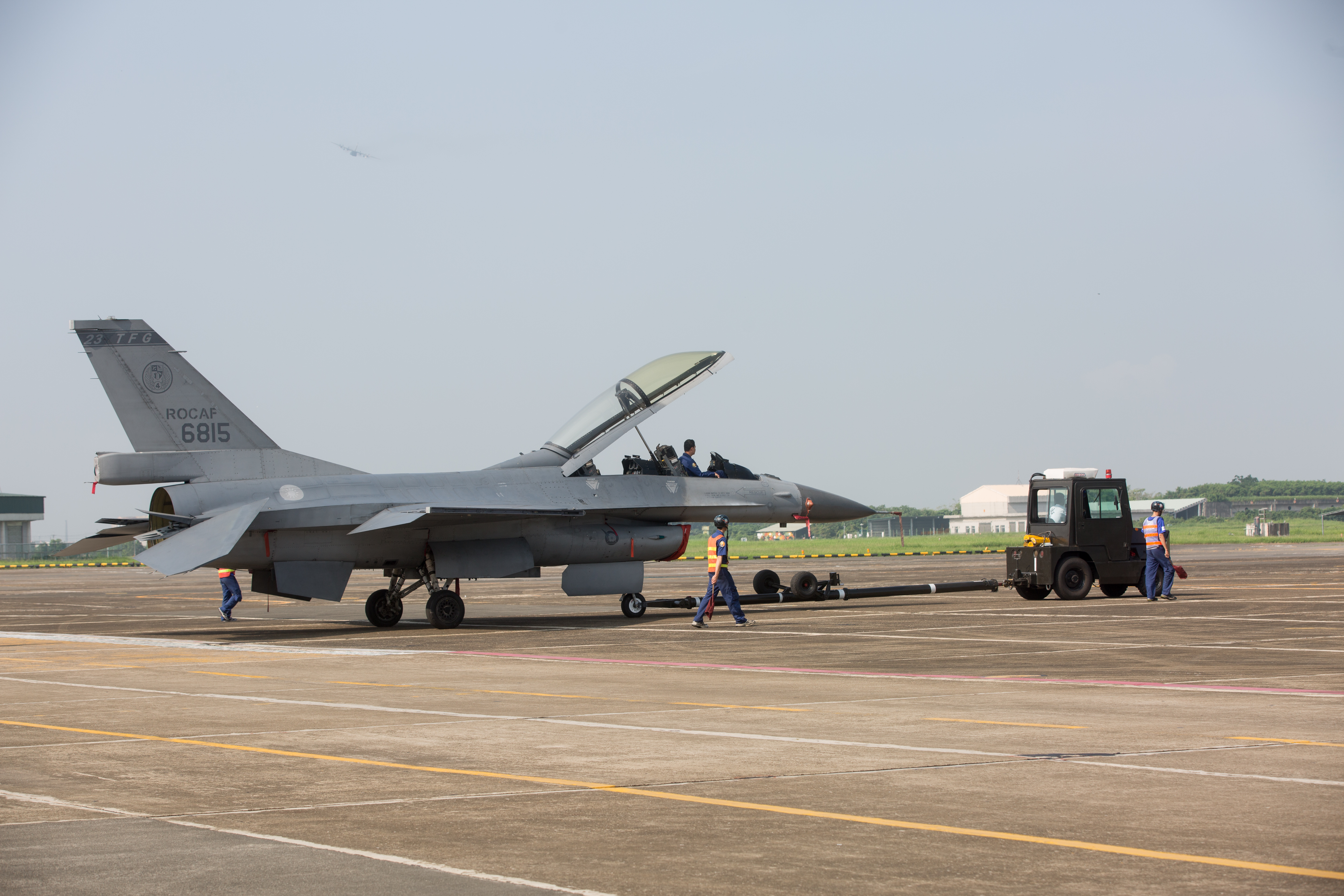 美國政府宣布,國務院已批准2筆共對台4.28億美元的對台軍售案;圖為F-16戰機。(本刊資料照)