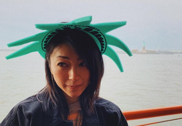 Netflix日劇《First Love初戀》一上線就造成轟動，連帶24年前發行的經典名曲〈First Love〉衝上音樂榜單第一，原唱宇多田光回應了。（翻攝宇多田光IG）