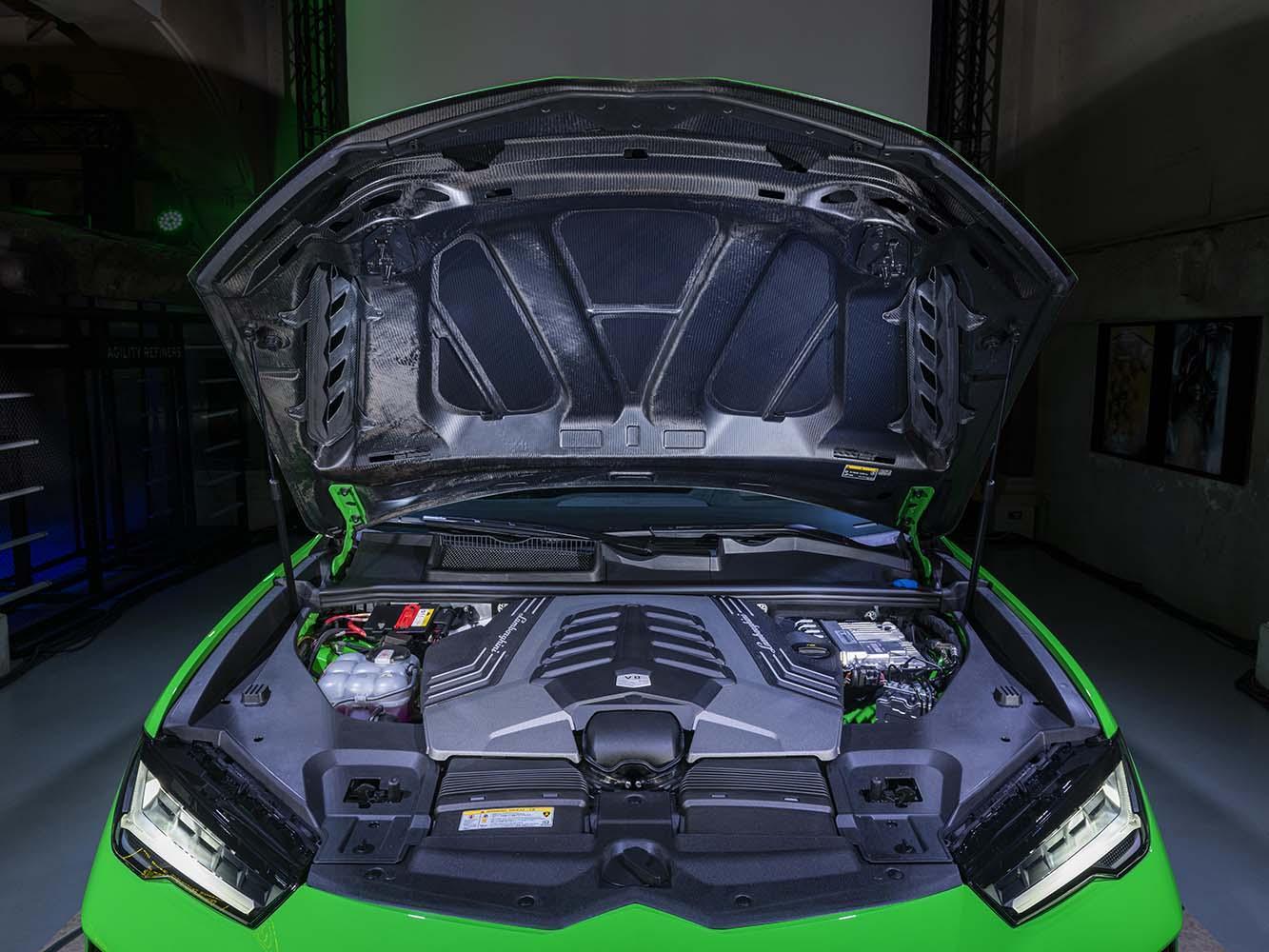 動力提升至666 CV，車身重量減輕47 kg，成就級距最強大的動力重量比。