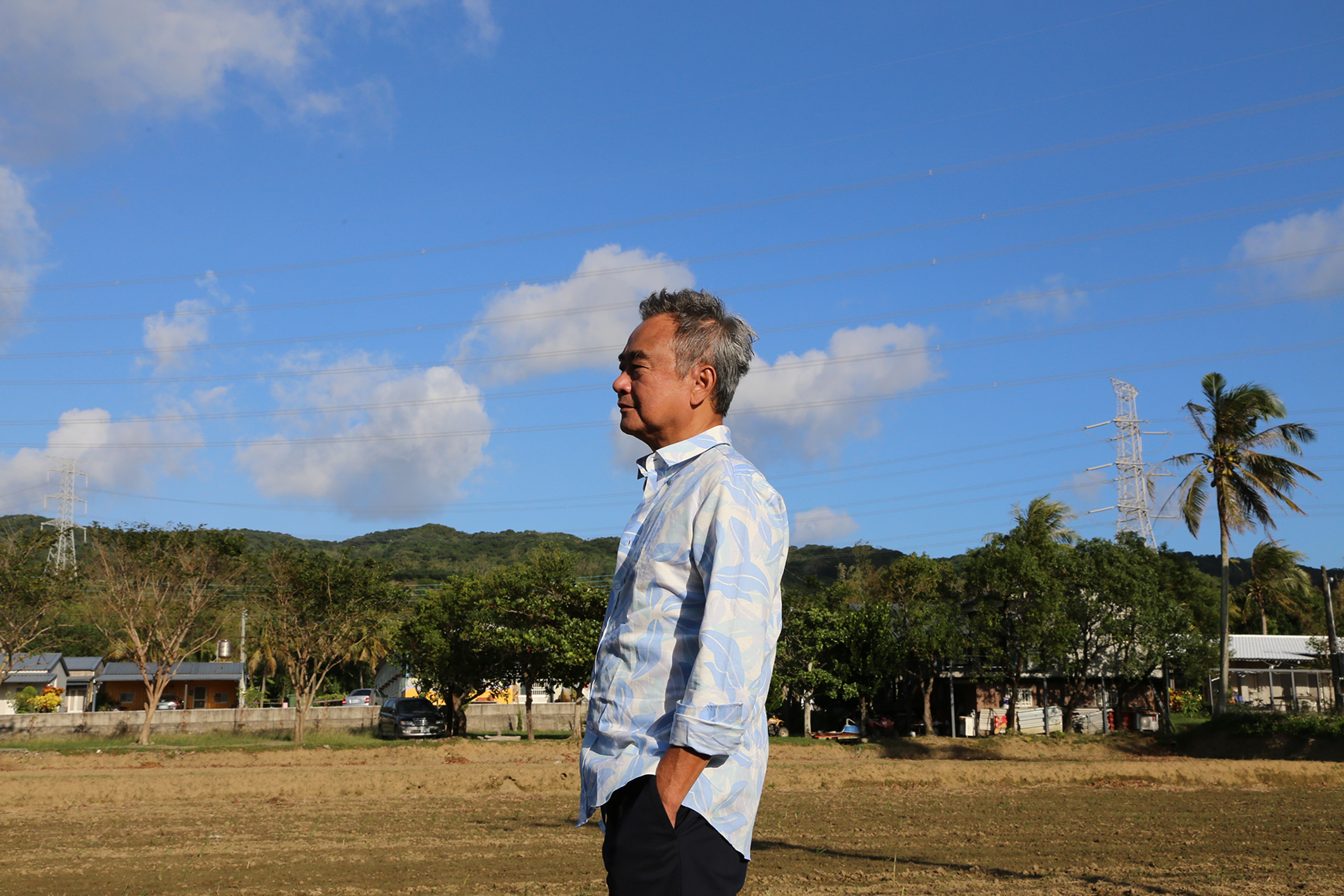 陳昇將於12月9日發行最新專輯《他鄉》。