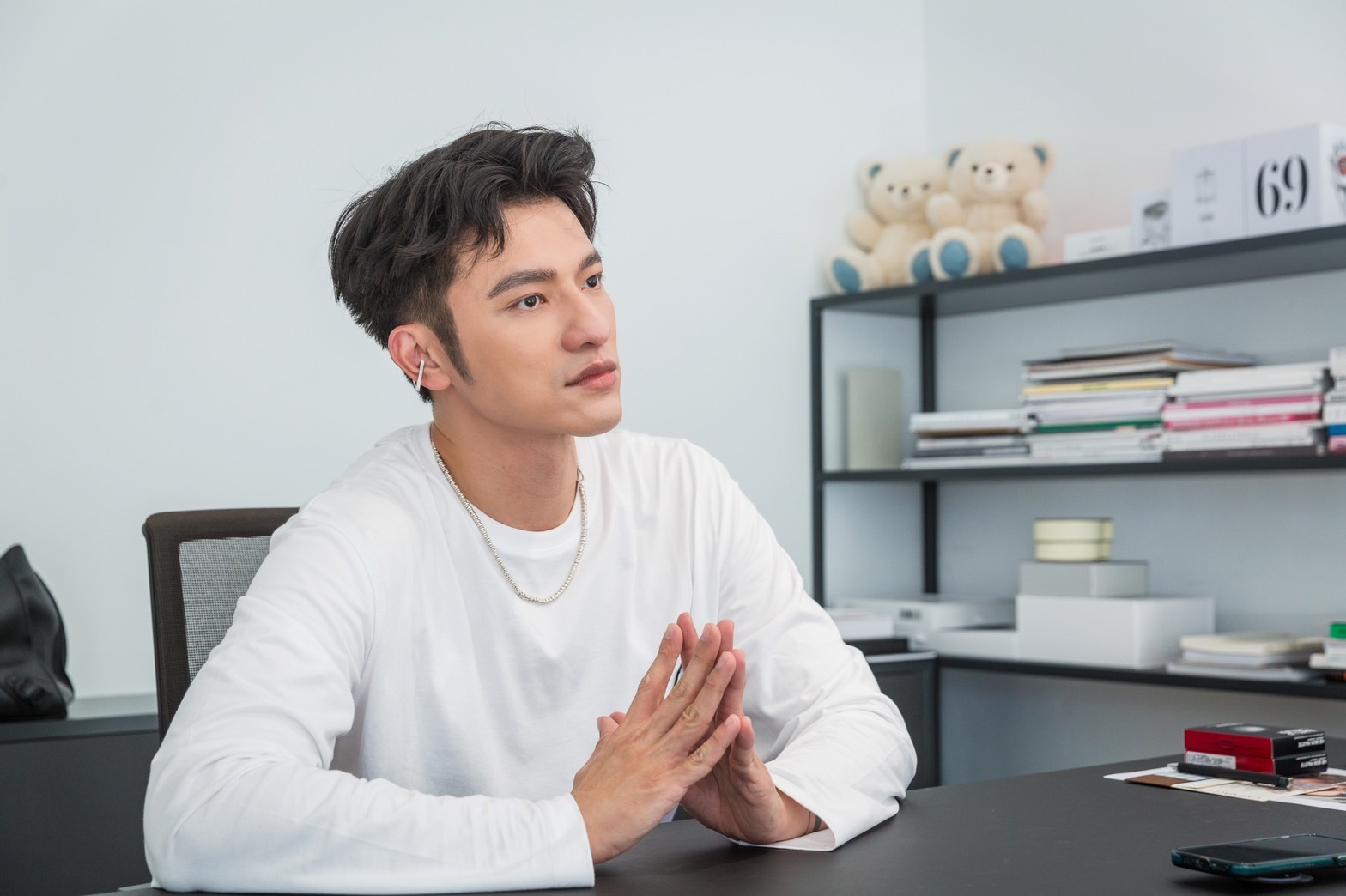 小凱老師回憶一路走來的艱辛，姊姊的支持最令他感念。