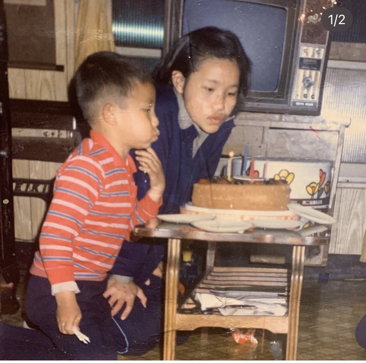 小凱老師常在自媒體貼文中提到姊姊,兩人從小感情就最好。(翻拍自小凱老師IG)