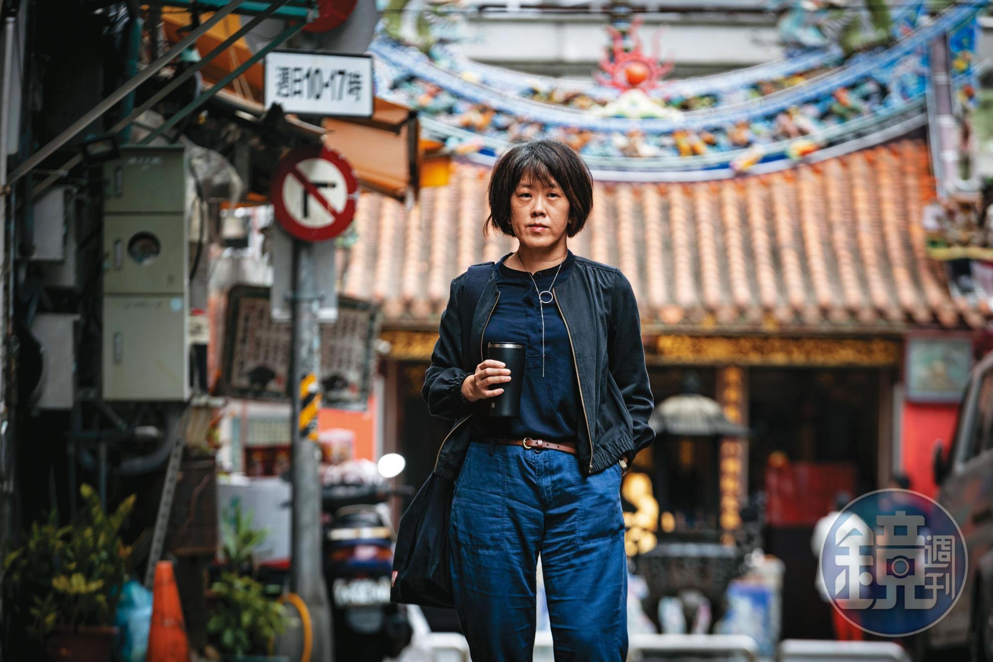 陳芯宜對廟會宗教活動很感興趣。