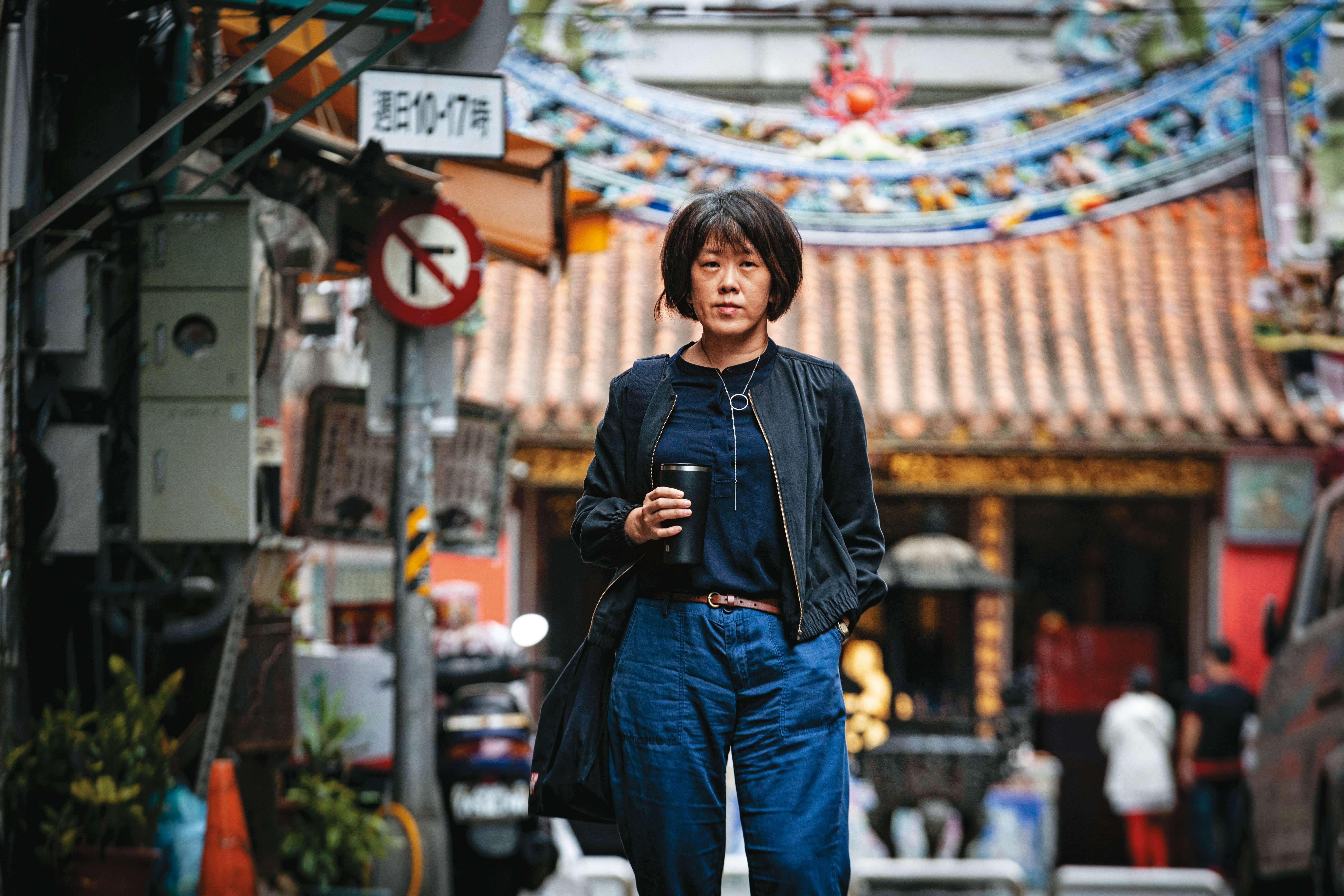 陳芯宜對廟會宗教活動很感興趣。