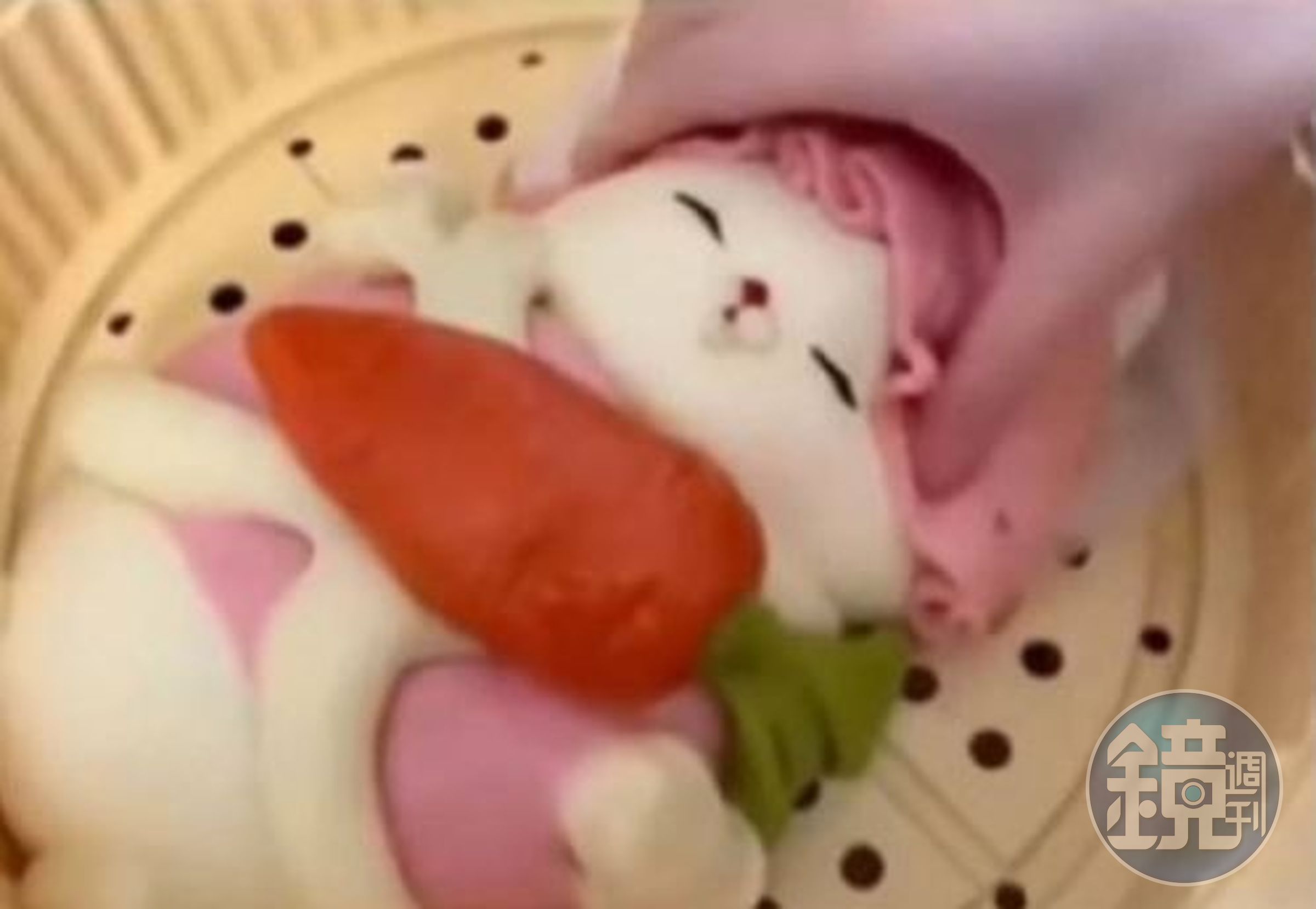 女大生的造型饅頭大熱賣，打臉之前瞧不起她的親戚。（翻攝自微博）