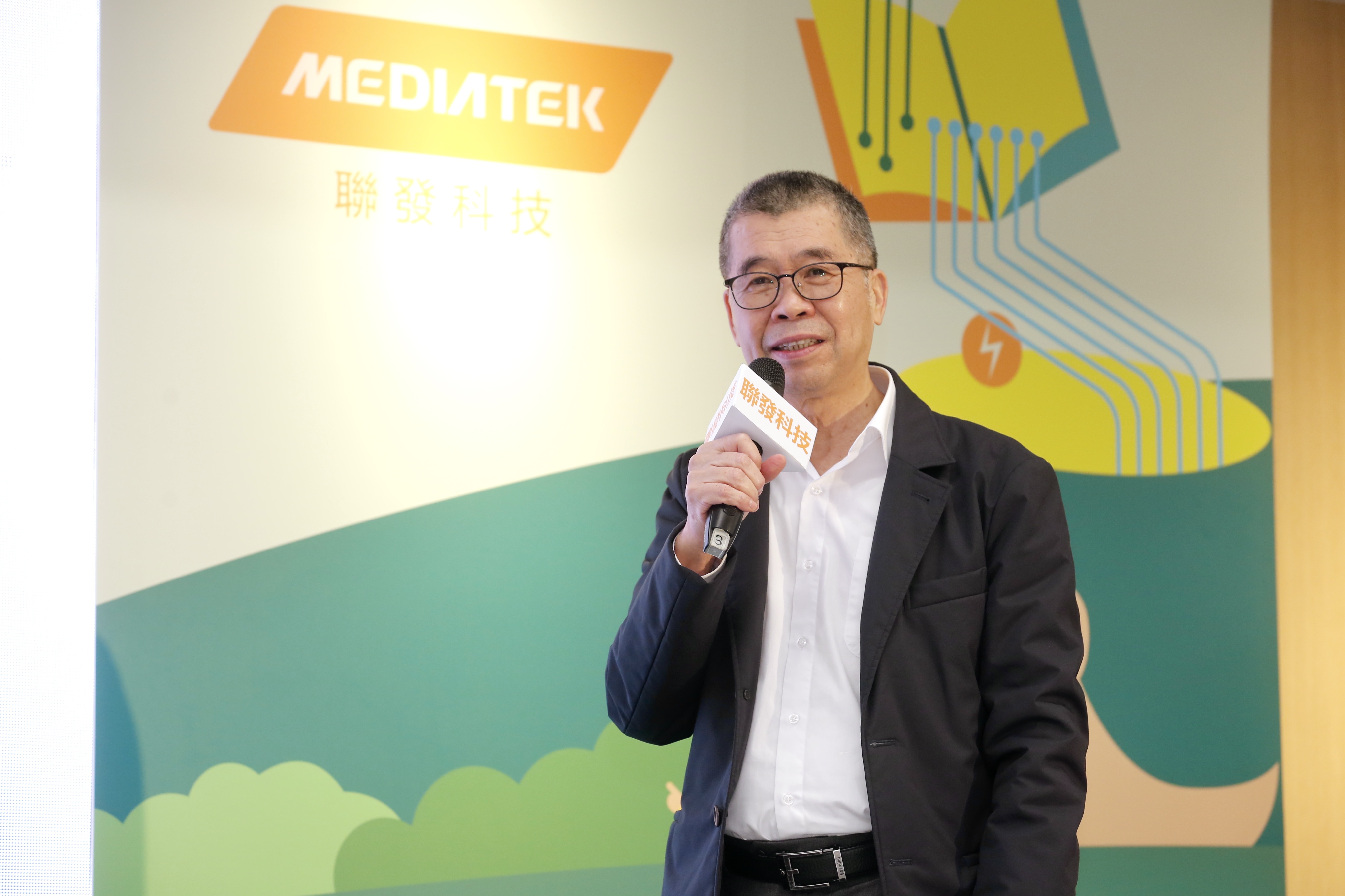 蔡明介表示，台灣半導體基礎很不錯，應該好好發揚光大。