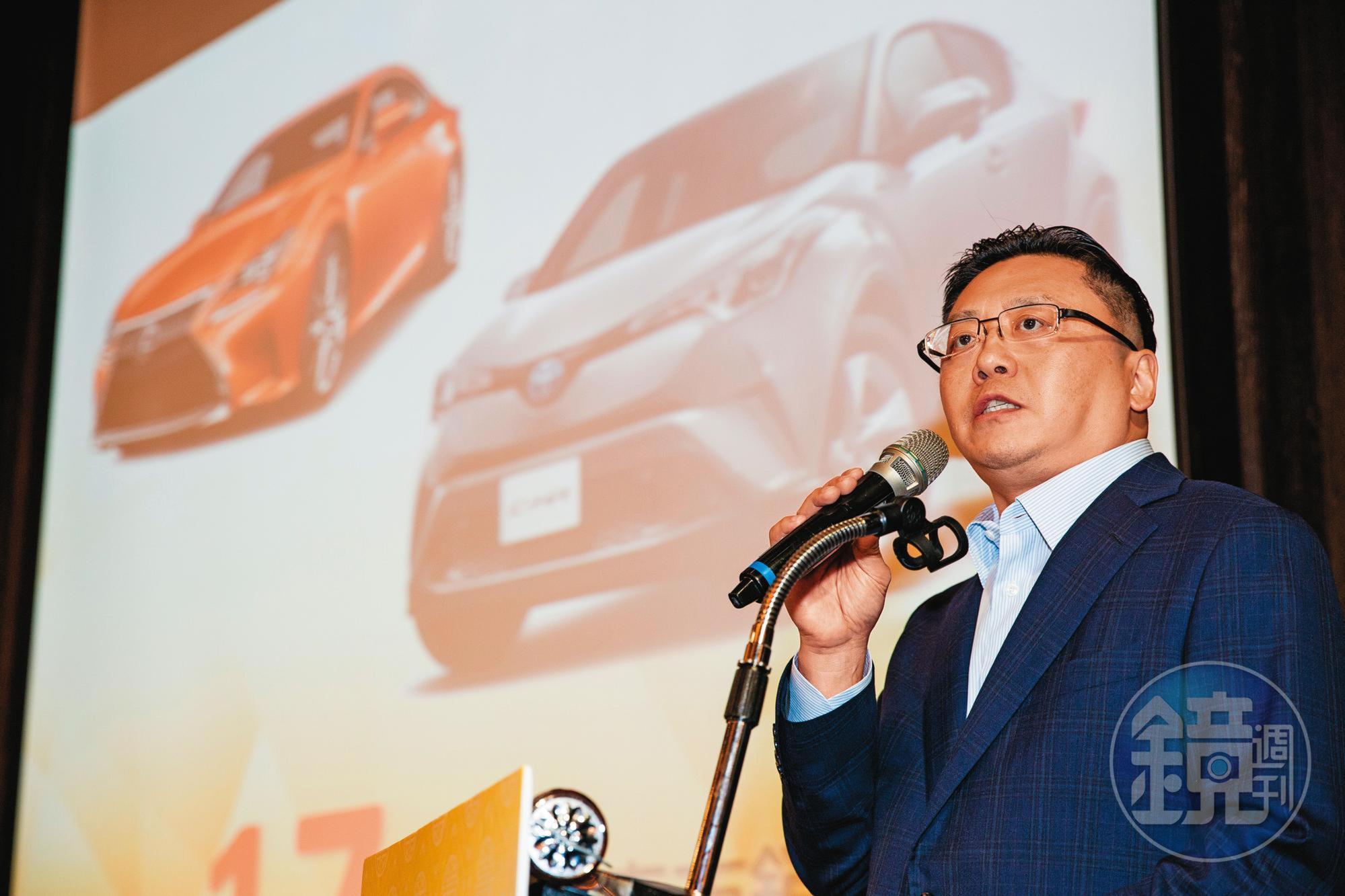 缺車加上原物料大漲,就連國內車壇龍頭和泰汽車總經理蘇純興都直言,原廠壓力太大,國產車都擋不住要漲價。