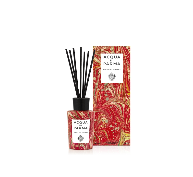 Holiday 2022 180ml 炙烈壁火居家擴香 NT$3,400 Acqua di Parma。(爵思國際提供)