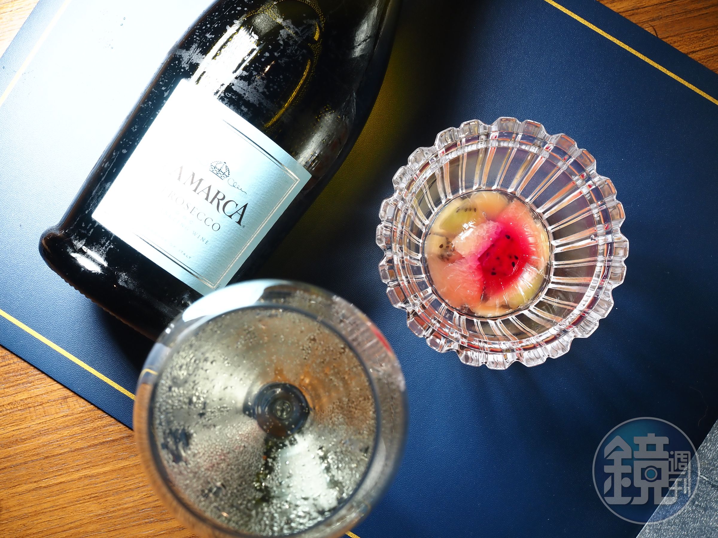 LA MARCA的「PROSECCO DOC EXTRA DRY」有青蘋果、檸檬等清新酸感，最適合飯後搭配甜點清口。