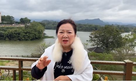 白冰冰開直播怒控有不肖人士盜用她的肖像創立臉書粉專詐騙。（翻攝自白冰冰臉書）