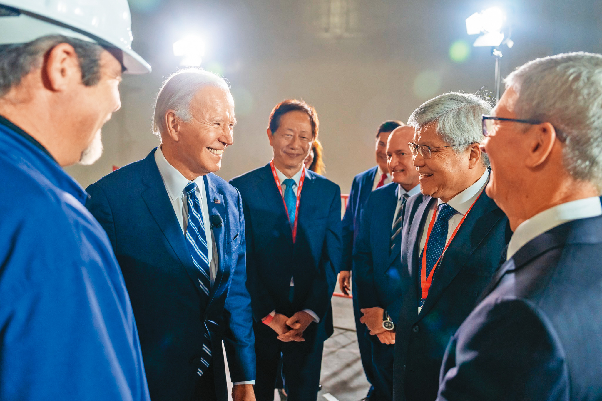 台積電赴美國亞利桑那州設廠，受到美國總統拜登熱烈歡迎，看好其在美發展。（翻攝POTUS臉書）