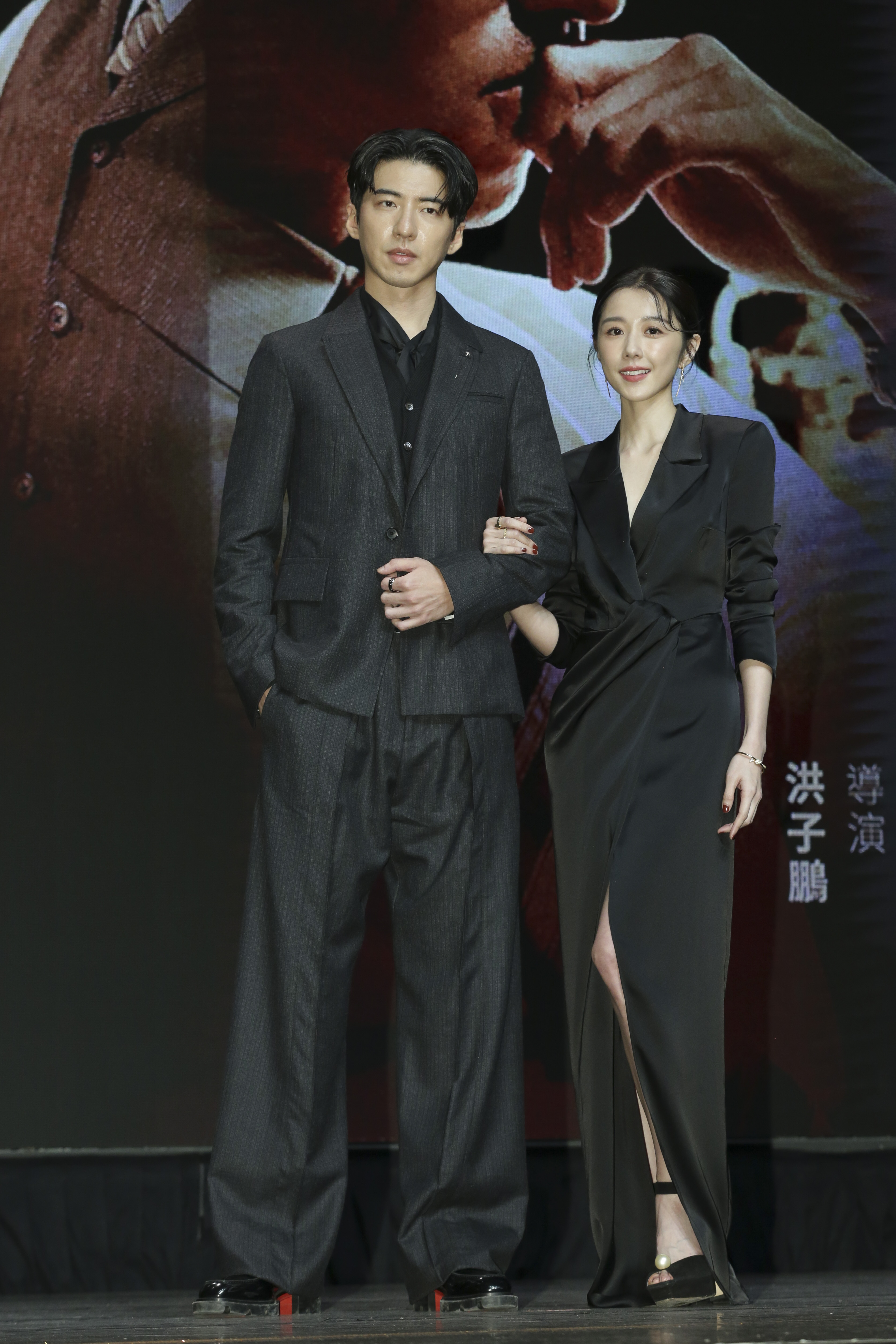 傅孟柏飾演台灣實業家林燈,和邵雨薇是一對夫妻。