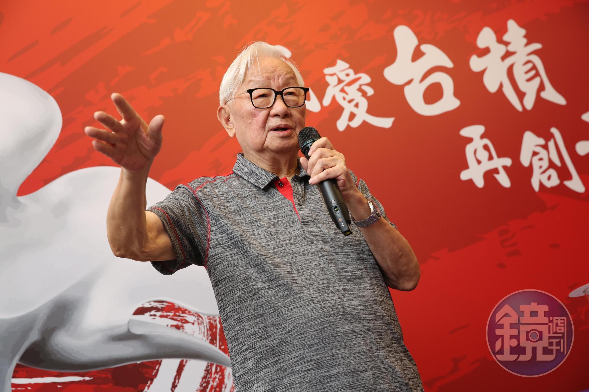 張忠謀說,很多人希望在他們國家生產晶片。(本刊資料照)