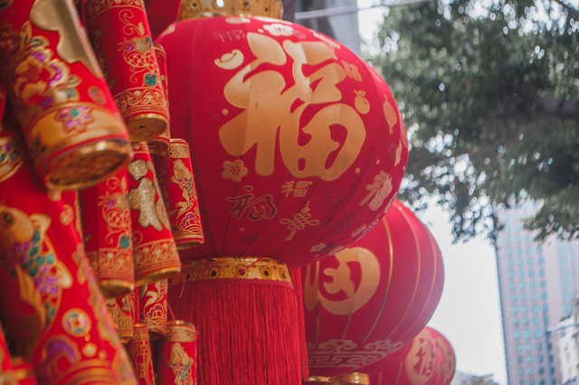 明年農曆春節民間企業若想比照政府機關放10天連假，可以採用「8週彈性工時」規定。（東方IC）