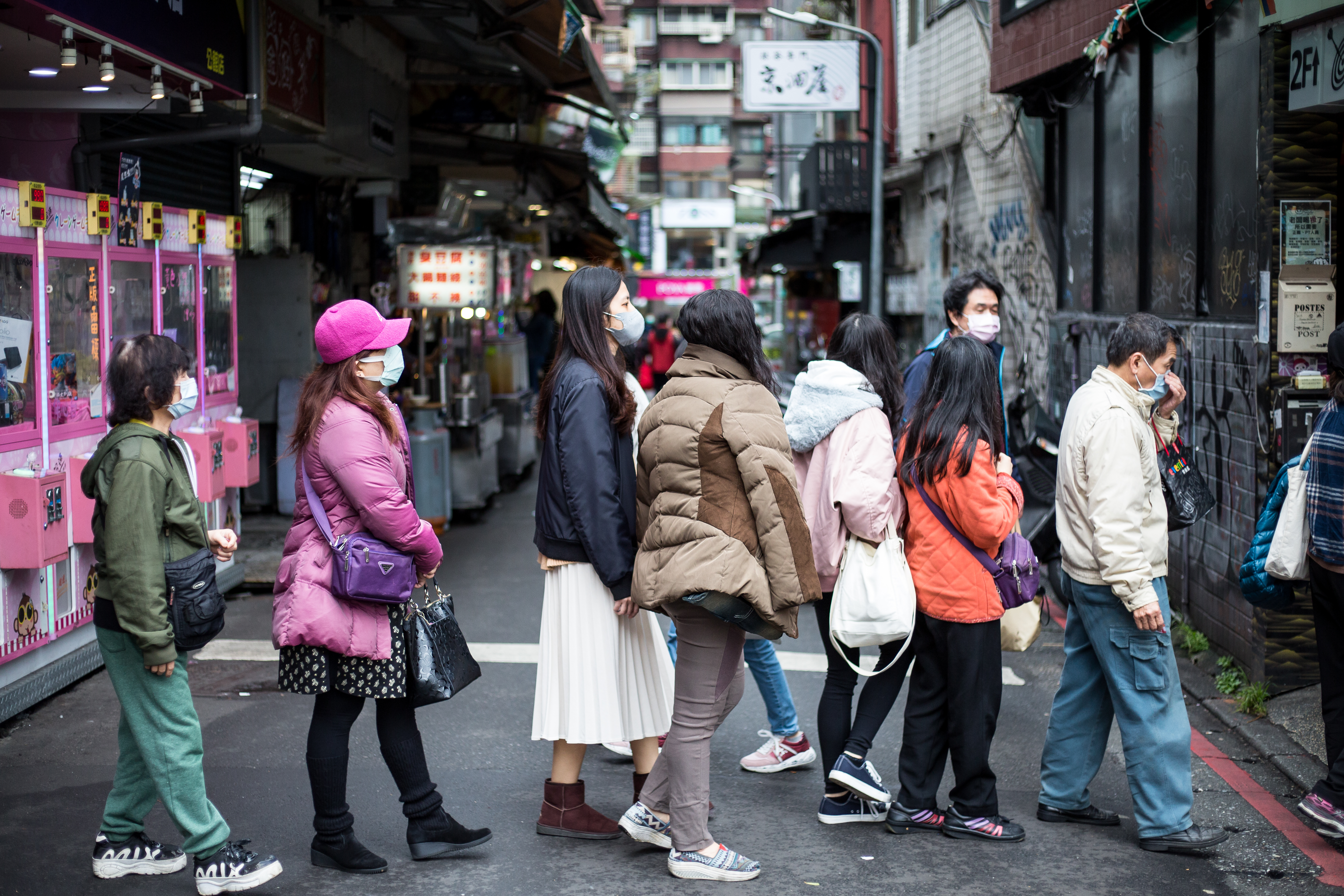 指揮中心說明最新疫情狀況。（本刊資料照）