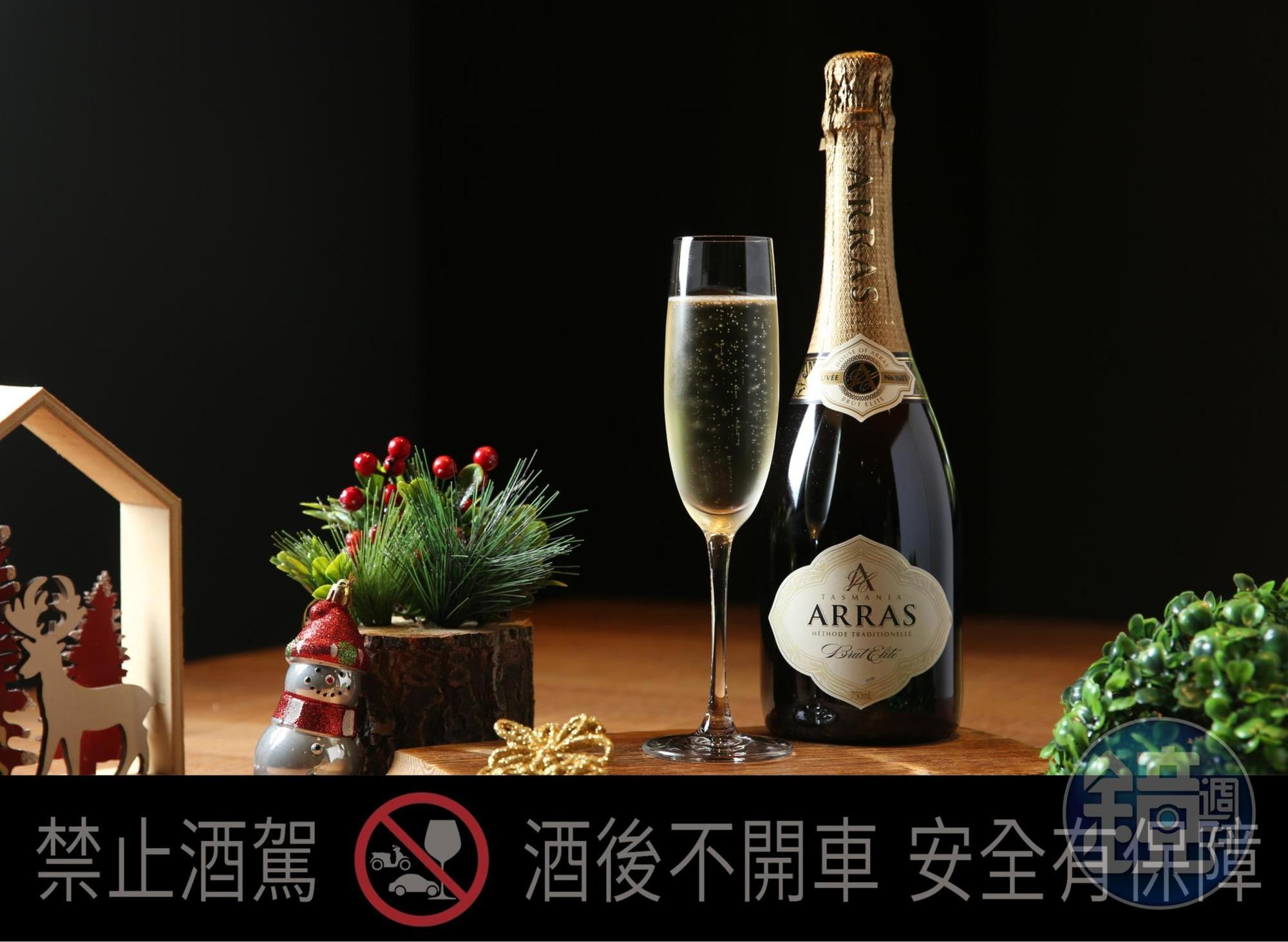 「亞拉斯典藏氣泡酒Brut Elite」的陳年基酒超過15%,主要來自2016年的基酒,風格與香檳並駕齊驅。(2,000元/瓶)