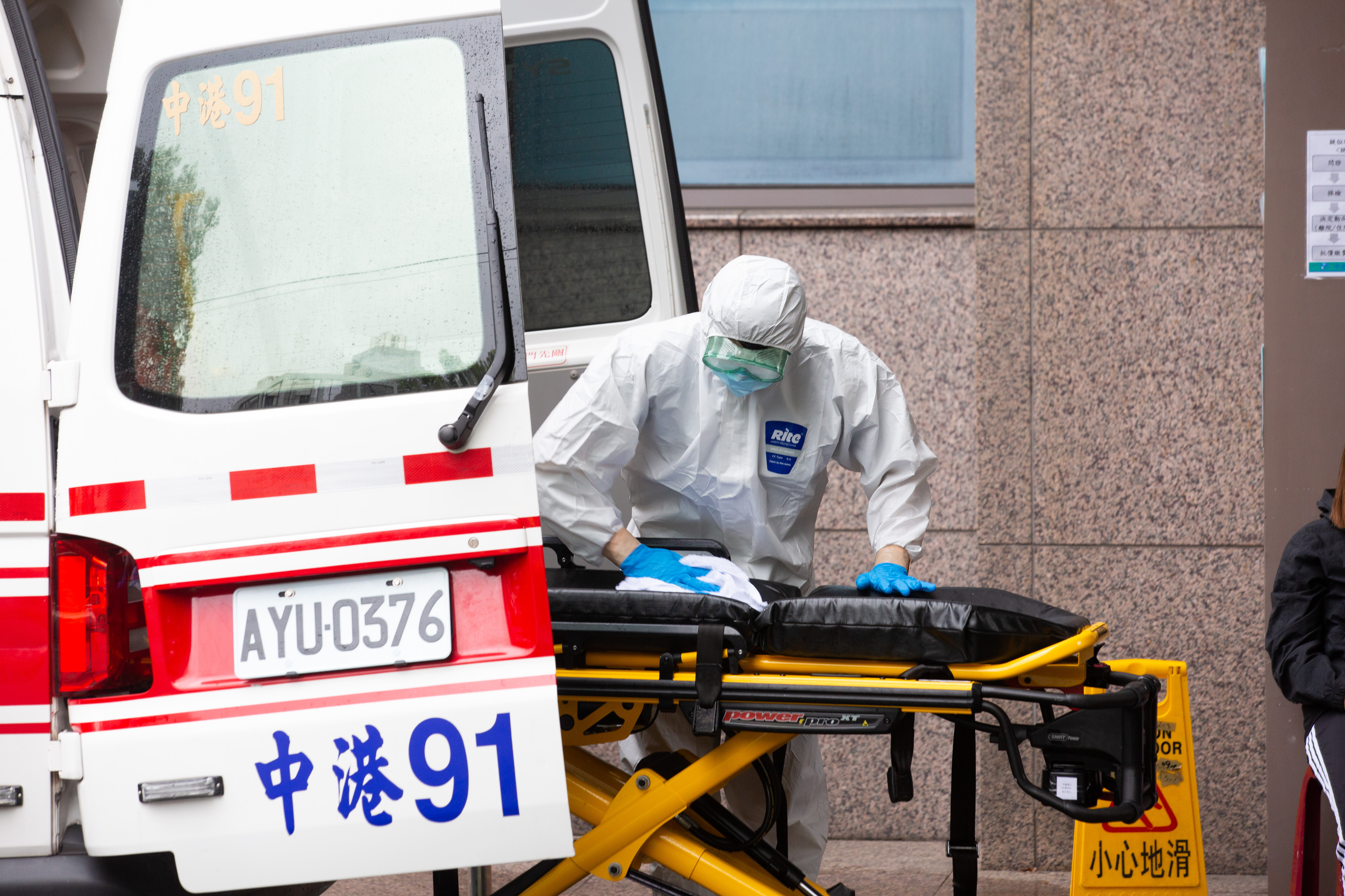 今天確診個案中新增37例死亡，其中最年輕病逝個案為20多歲男子。（示意圖，本刊資料照）