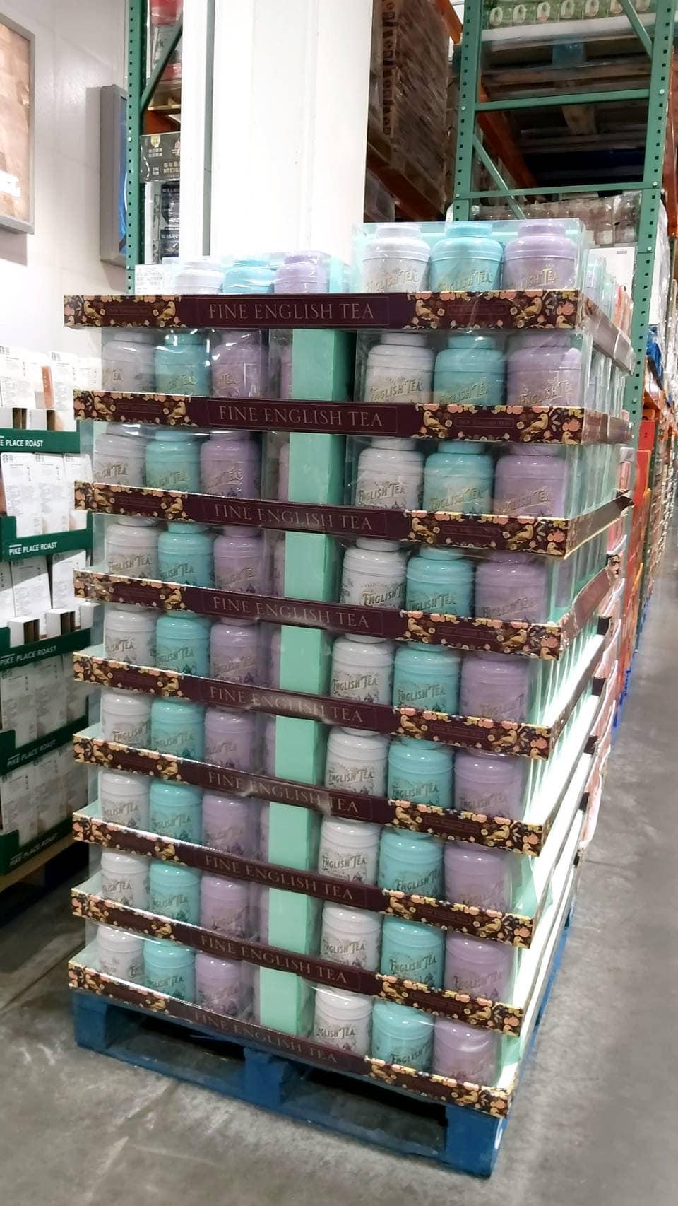過去被網友笑稱是「骨灰罈紅茶」New English Teas，最近又改版推出3小罐組合。（翻攝自Costco好市多 商品經驗老實說）