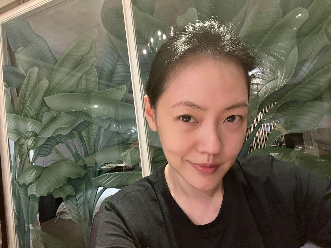 小S回擊酸民指控，強調自己很幸福。（翻攝小S IG）