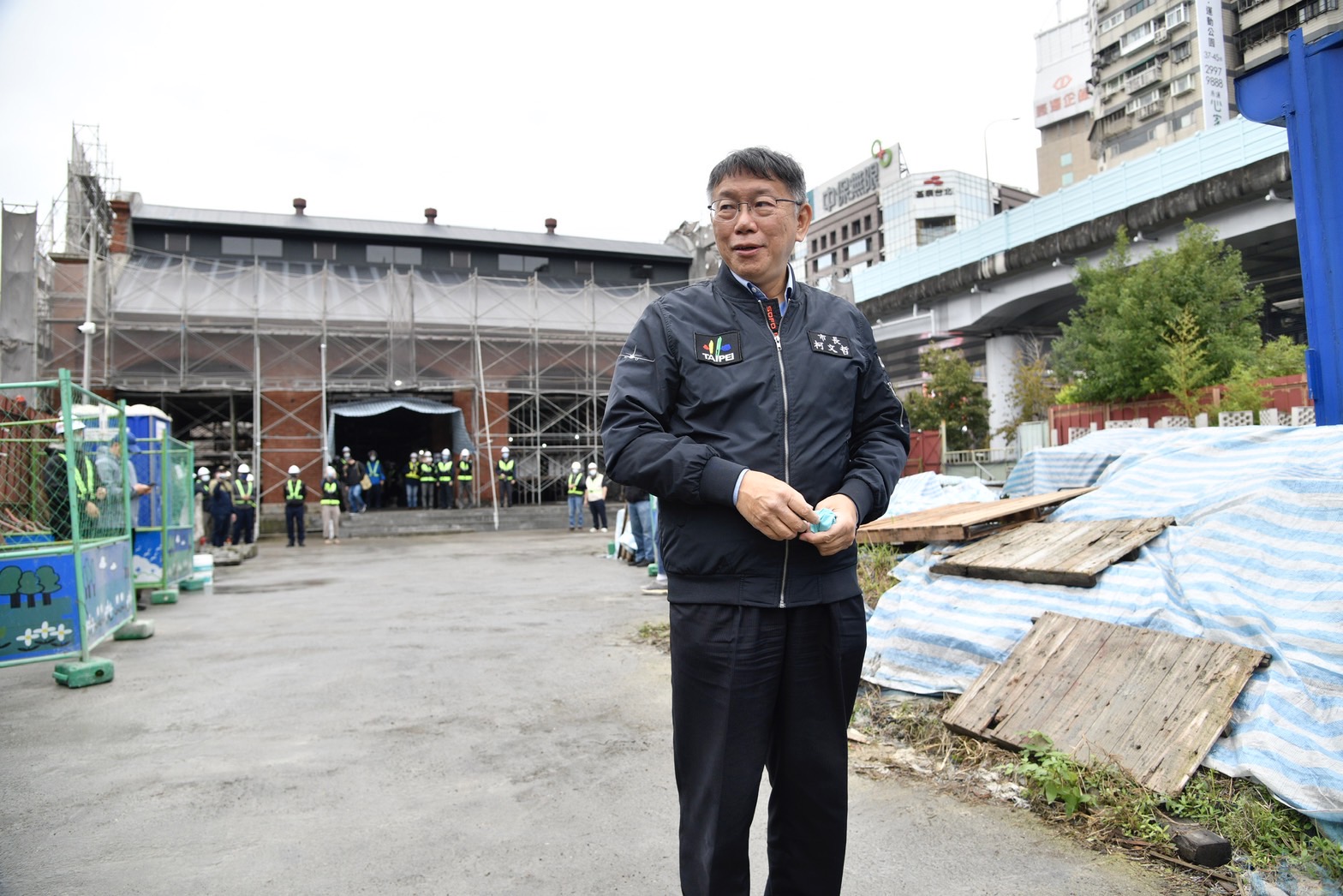 柯文哲今視察台北工場修復工程，提到卸任規劃，他坦言正在籌備基金會。
