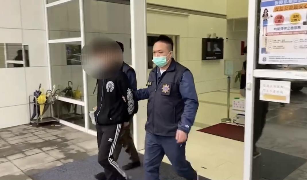 警方查獲竹聯幫明仁會成員。(翻攝畫面)