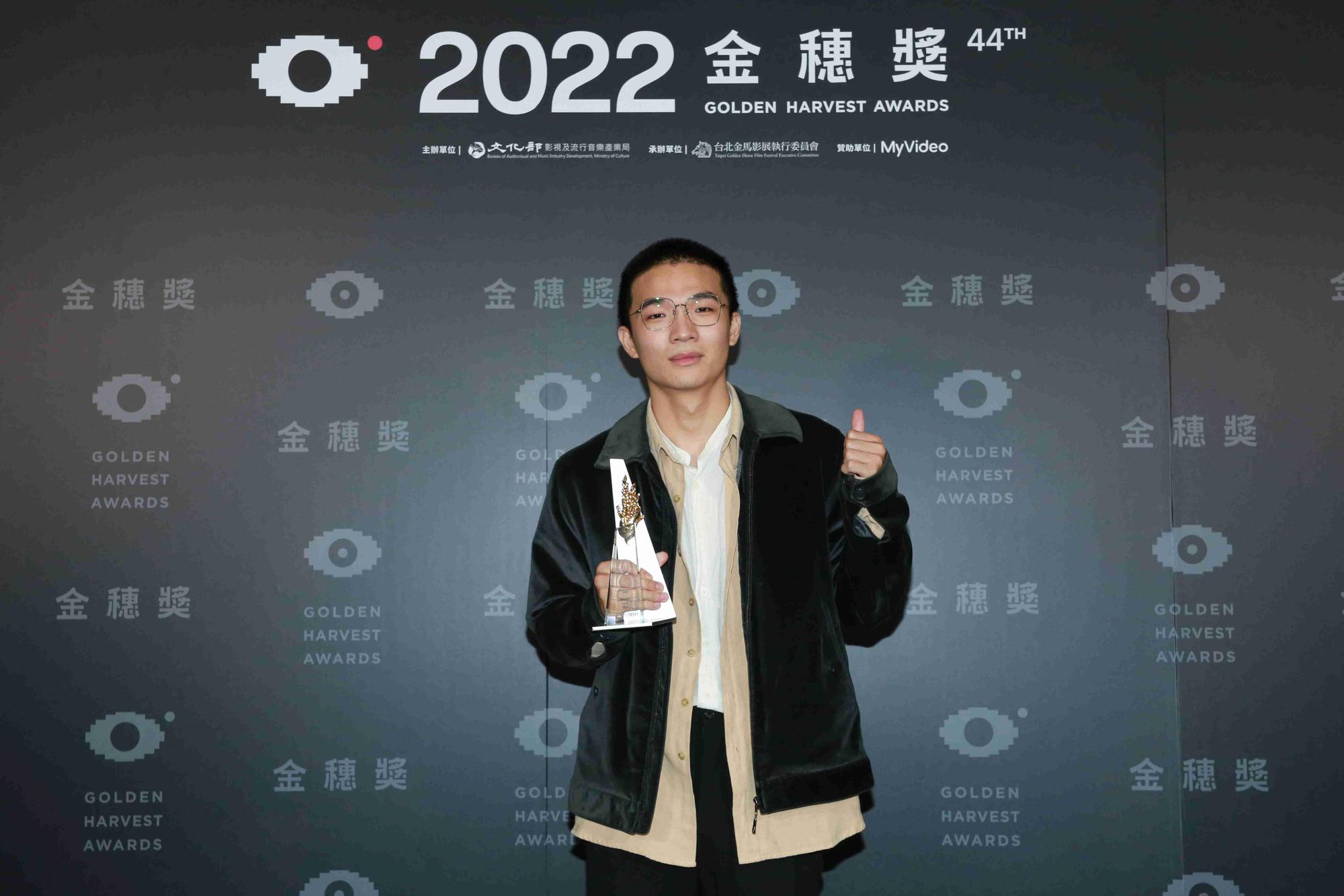 今年以《龔囝》榮獲金穗獎最佳演員的胡智強，以《一家子兒咕咕叫》獲金馬獎最佳新演員獎。（金馬影展執行委員會提供）