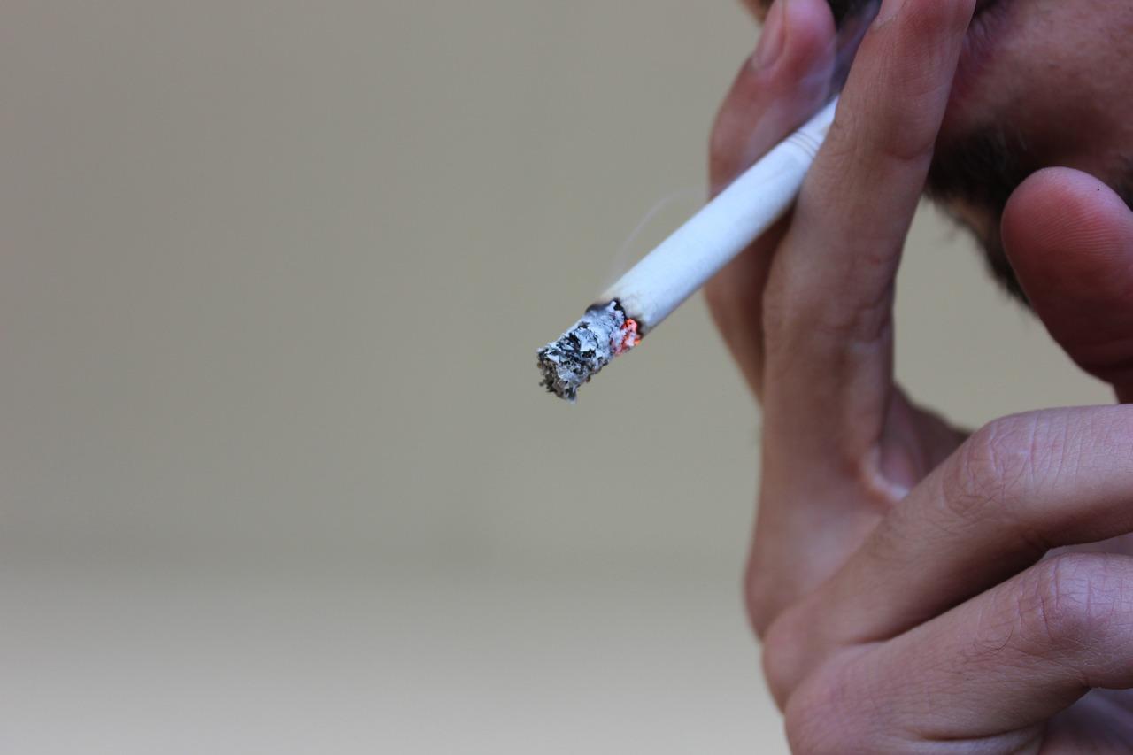 紐西蘭通過《無二手煙霧環境法案》,禁止年輕世代購買燃燒式紙菸。(示意圖,Pixabay)