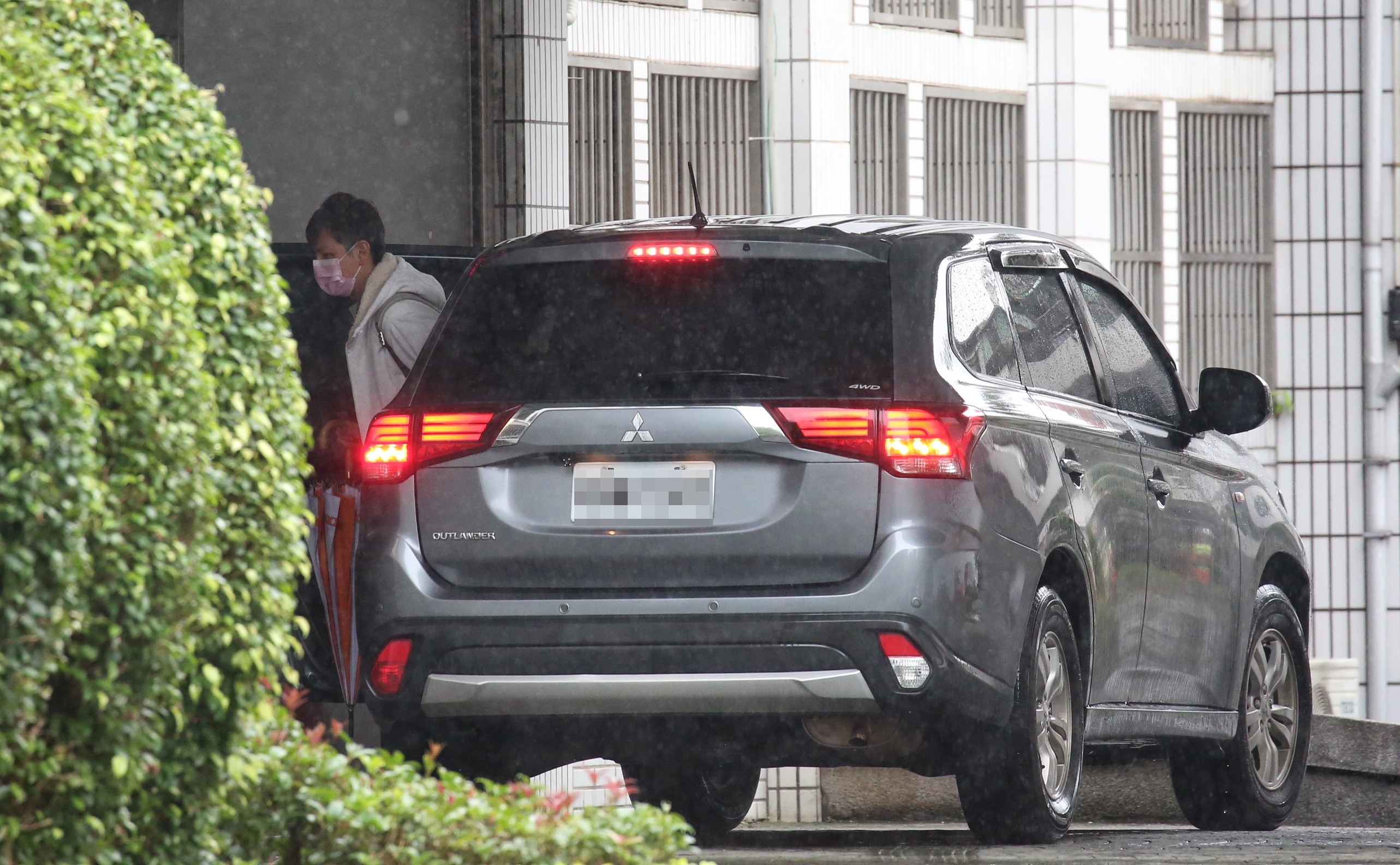 李忠庭至北機站應訊。