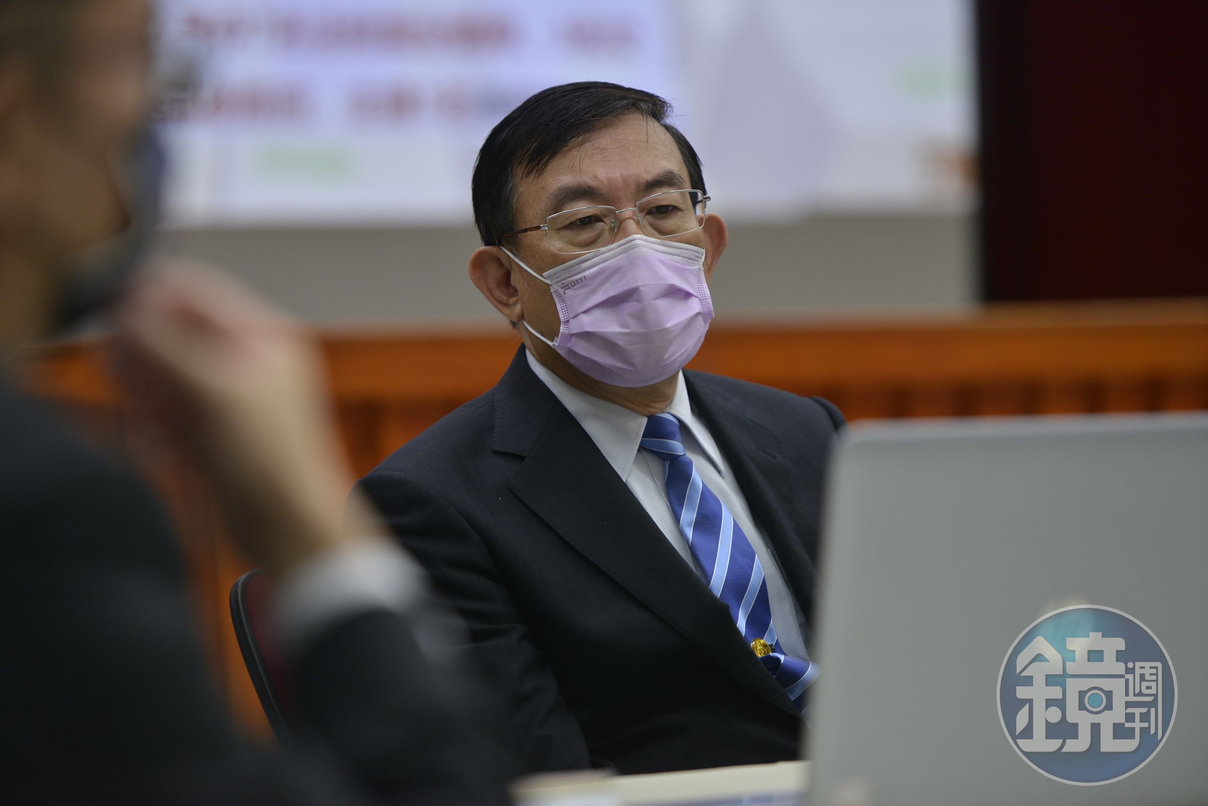為銀行員之死案爭無罪判決，檢察總長邢泰釗今天向最高法院提起非常上訴。