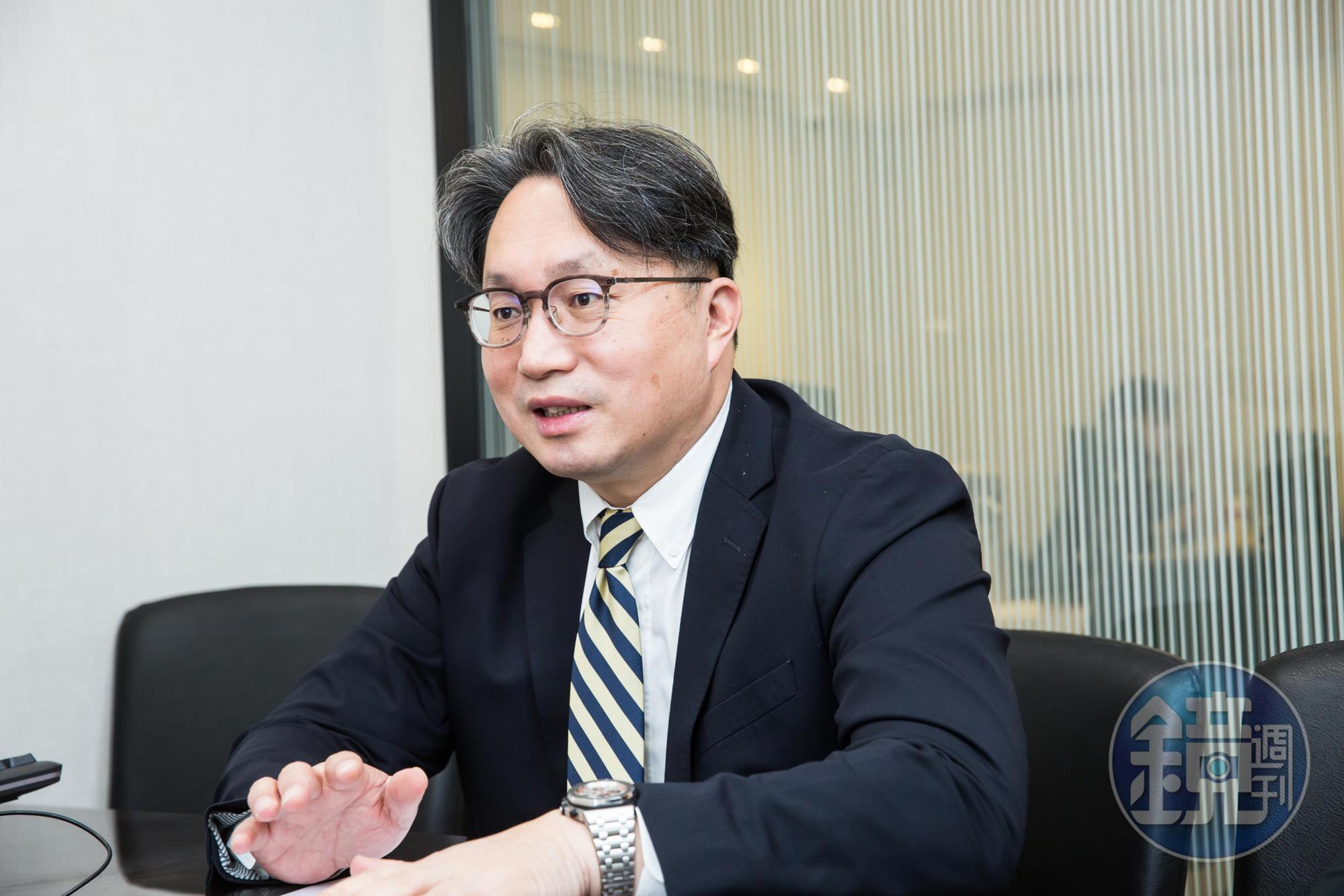 元大投信董事長劉宗聖強調,與其追高股息不如尋找穩定的債息。