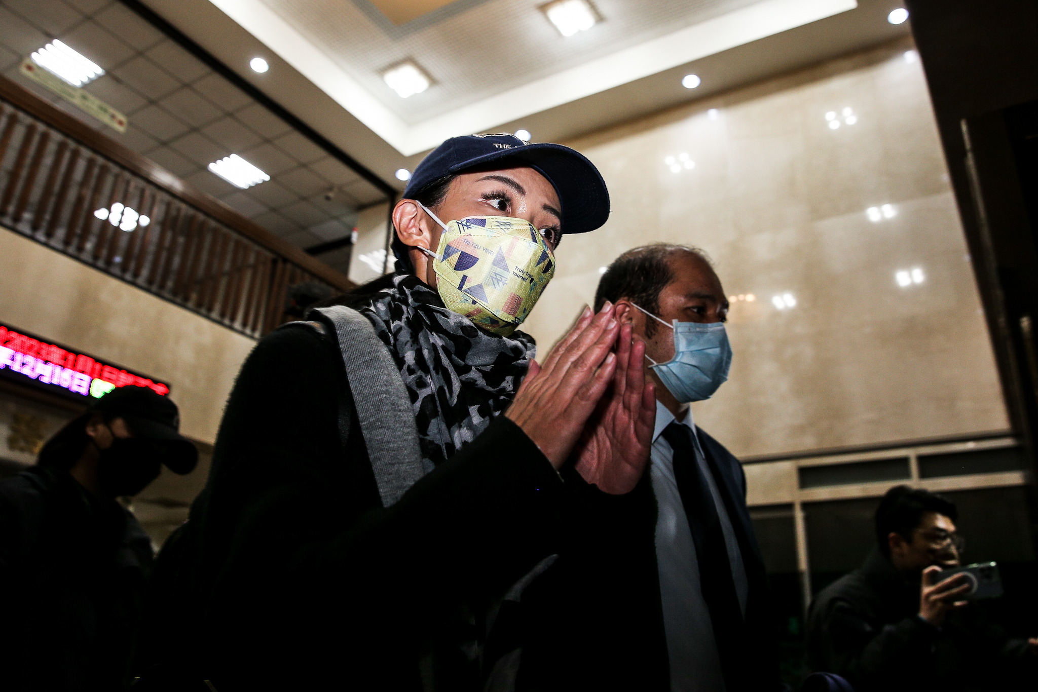 高虹安（圖）今晨遭檢方以60萬元交保，律師黃帝穎就北檢以交保代替聲押手段，給出3點分析。