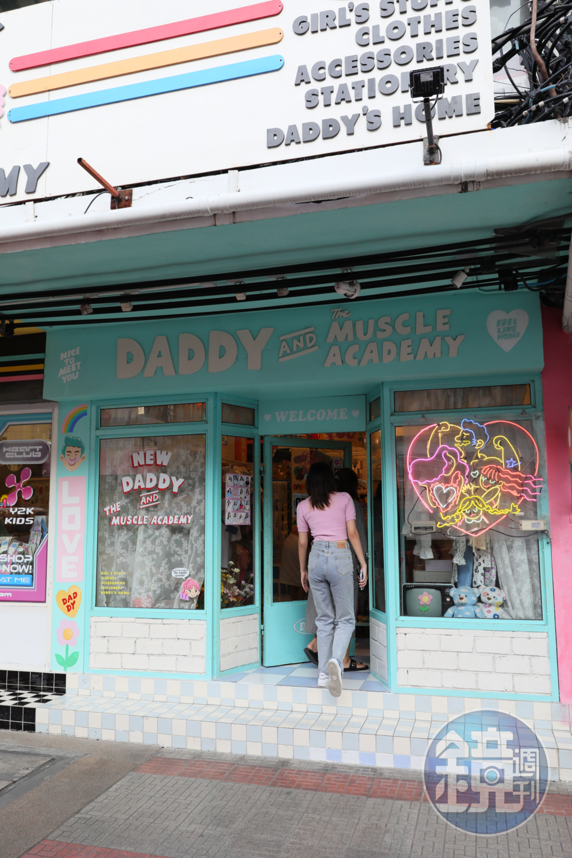 「Daddy and the Muscle Academy」非常受泰國年輕人歡迎，營業時間人潮滿滿。