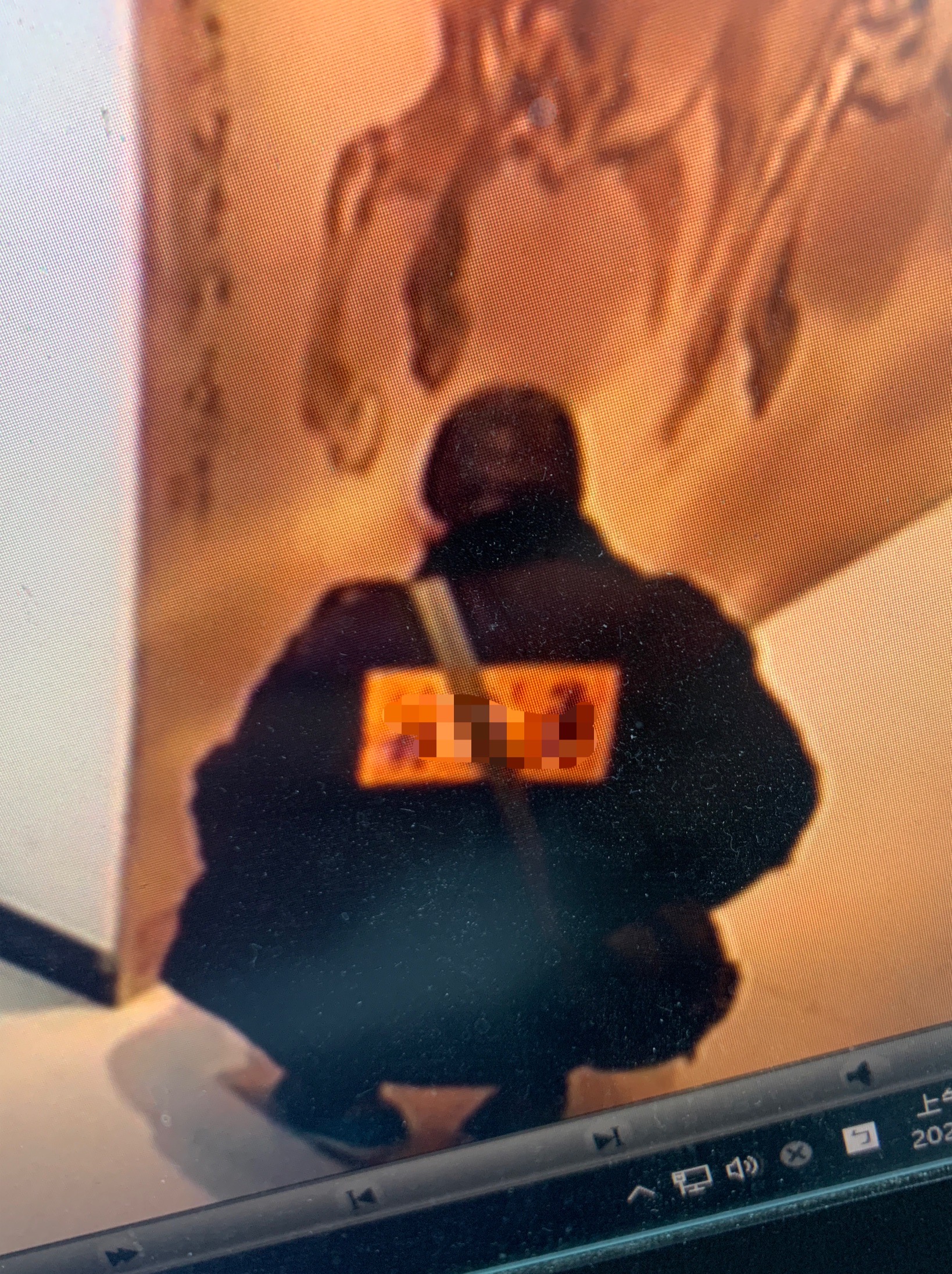 監視器拍下嫌犯身影。(警方提供)