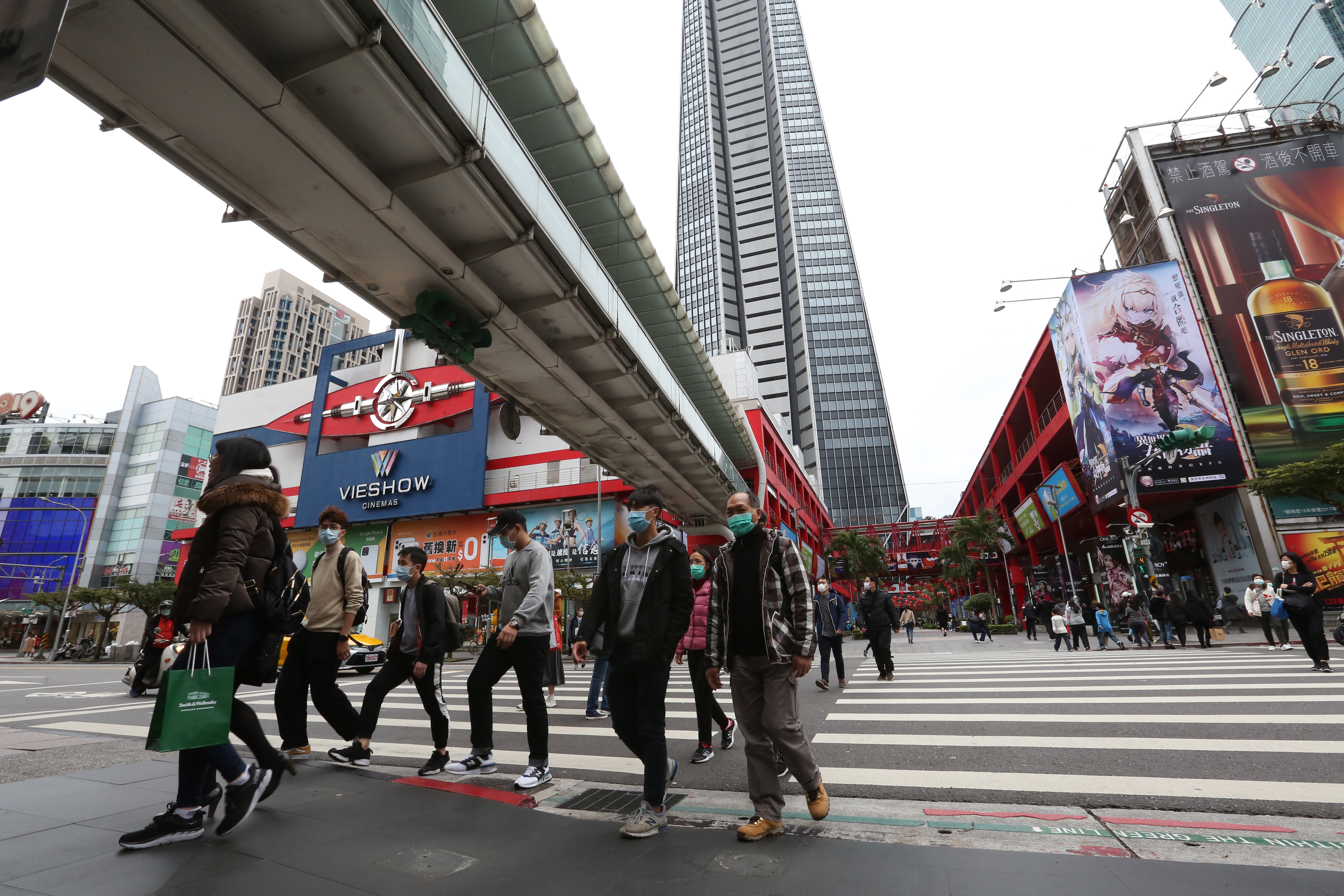 指揮中心說明最新疫情狀況。（本刊資料照）