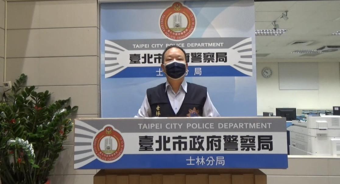 北市士林分局偵查隊副隊長林顏興說明，詐團雇用長者幫車手的案情。（翻攝畫面）