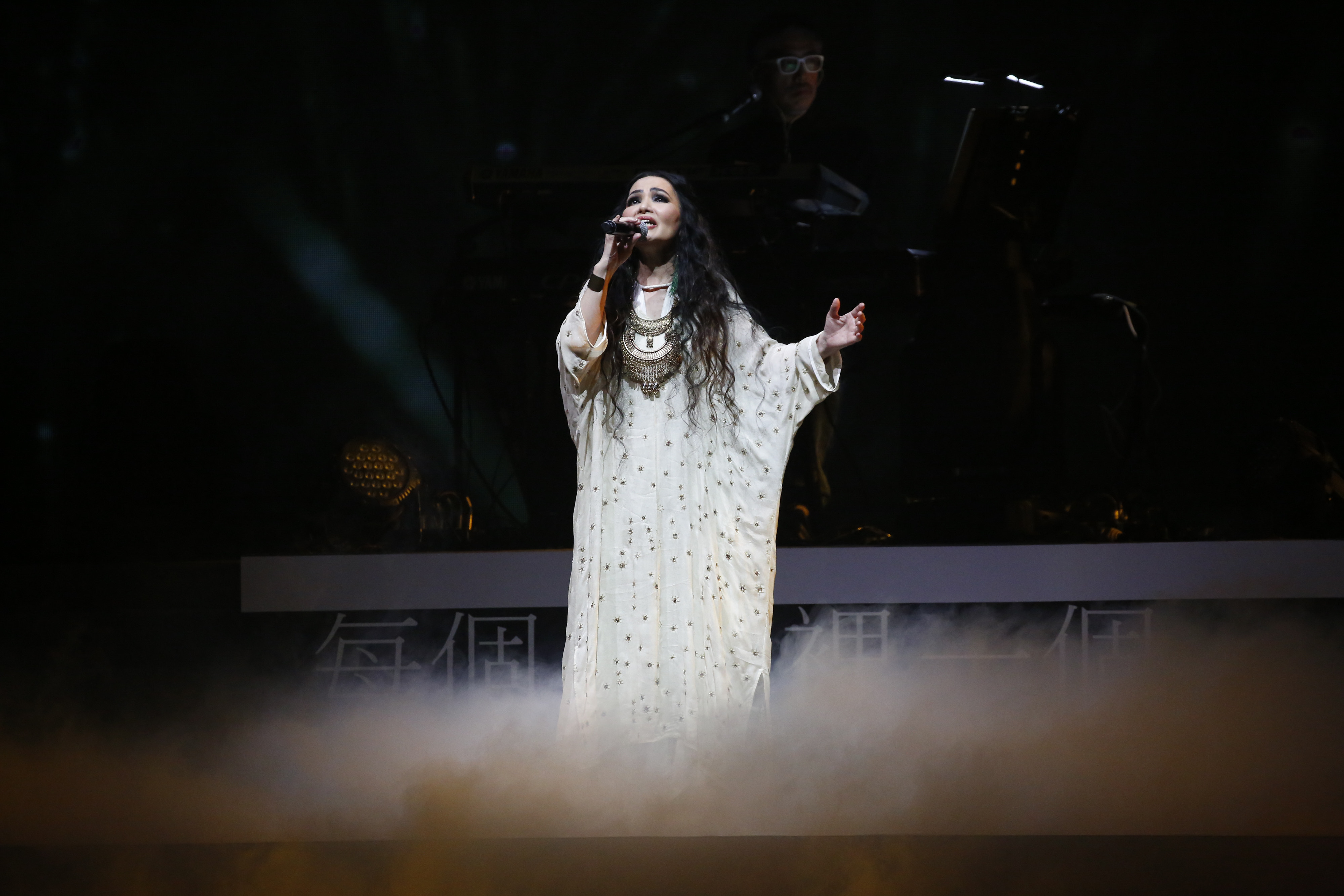 潘越雲如「回春」般的曼妙身形讓人眼睛一亮。